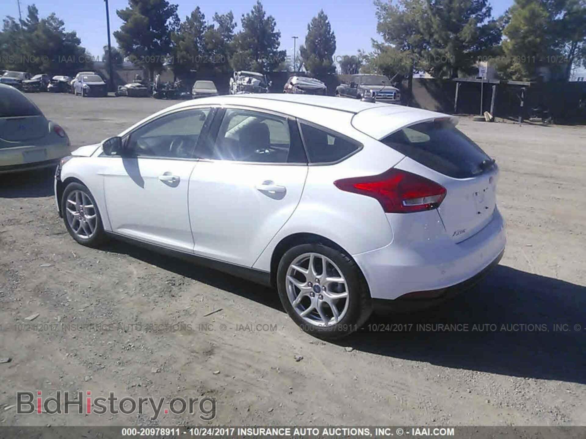 2015 Ford Focus - VIN: 1FADP3K28FL232114 - Photo 3