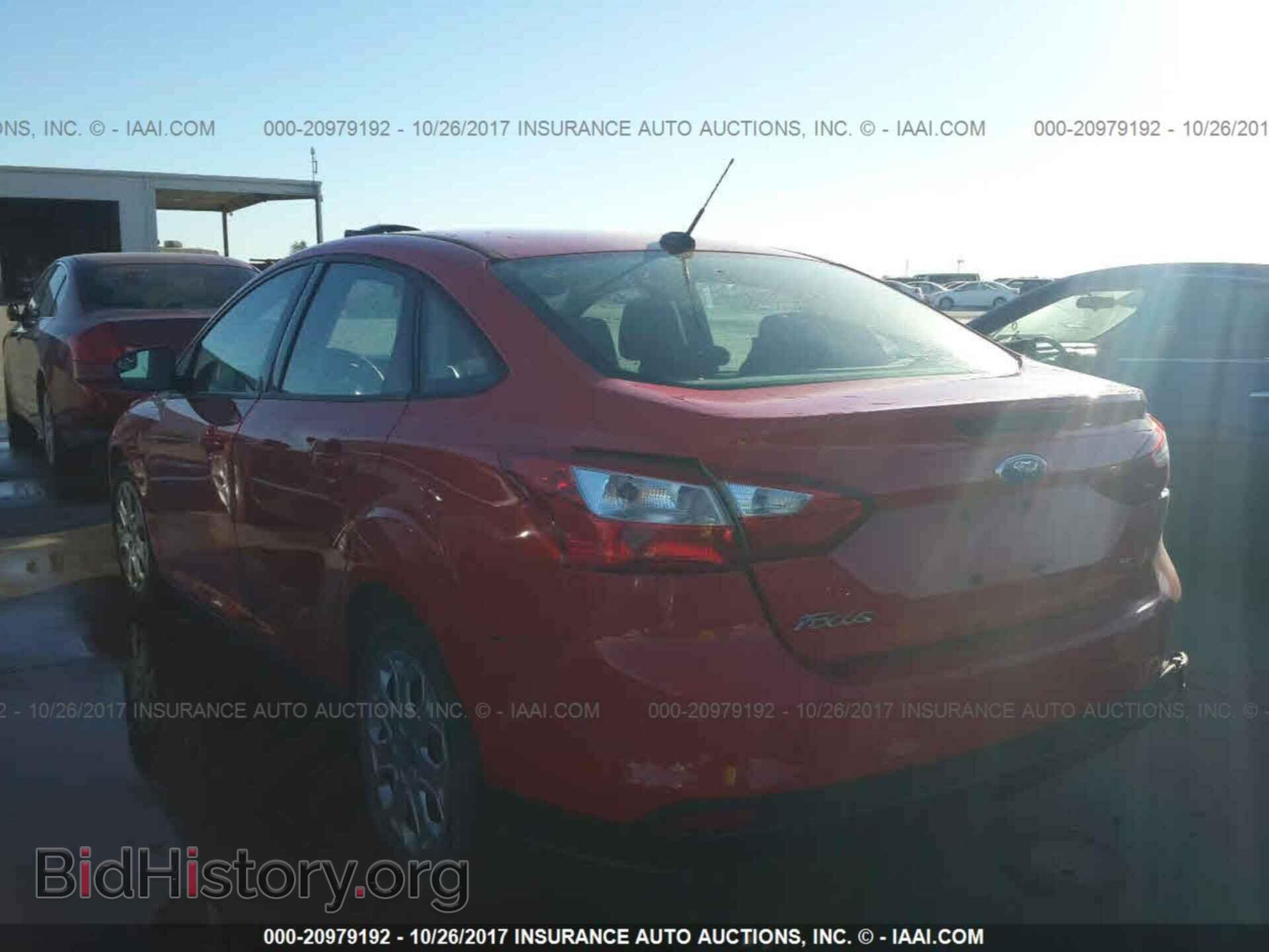 2012 Ford Focus - VIN: 1FAHP3F27CL145943 - Photo 3