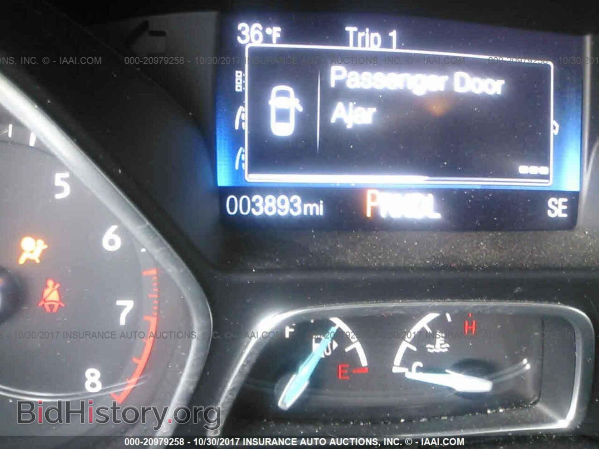 2016 Ford Focus - VIN: 1FADP3F25GL267110 - Photo 7