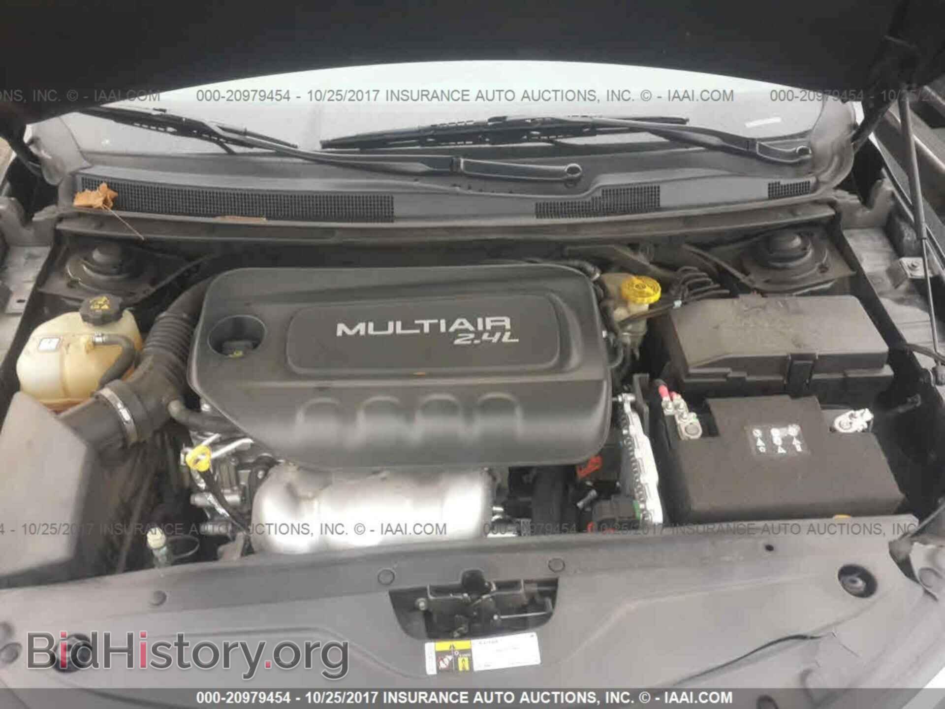 2015 Chrysler 200 - VIN: 1C3CCCAB1FN604064 - Photo 10