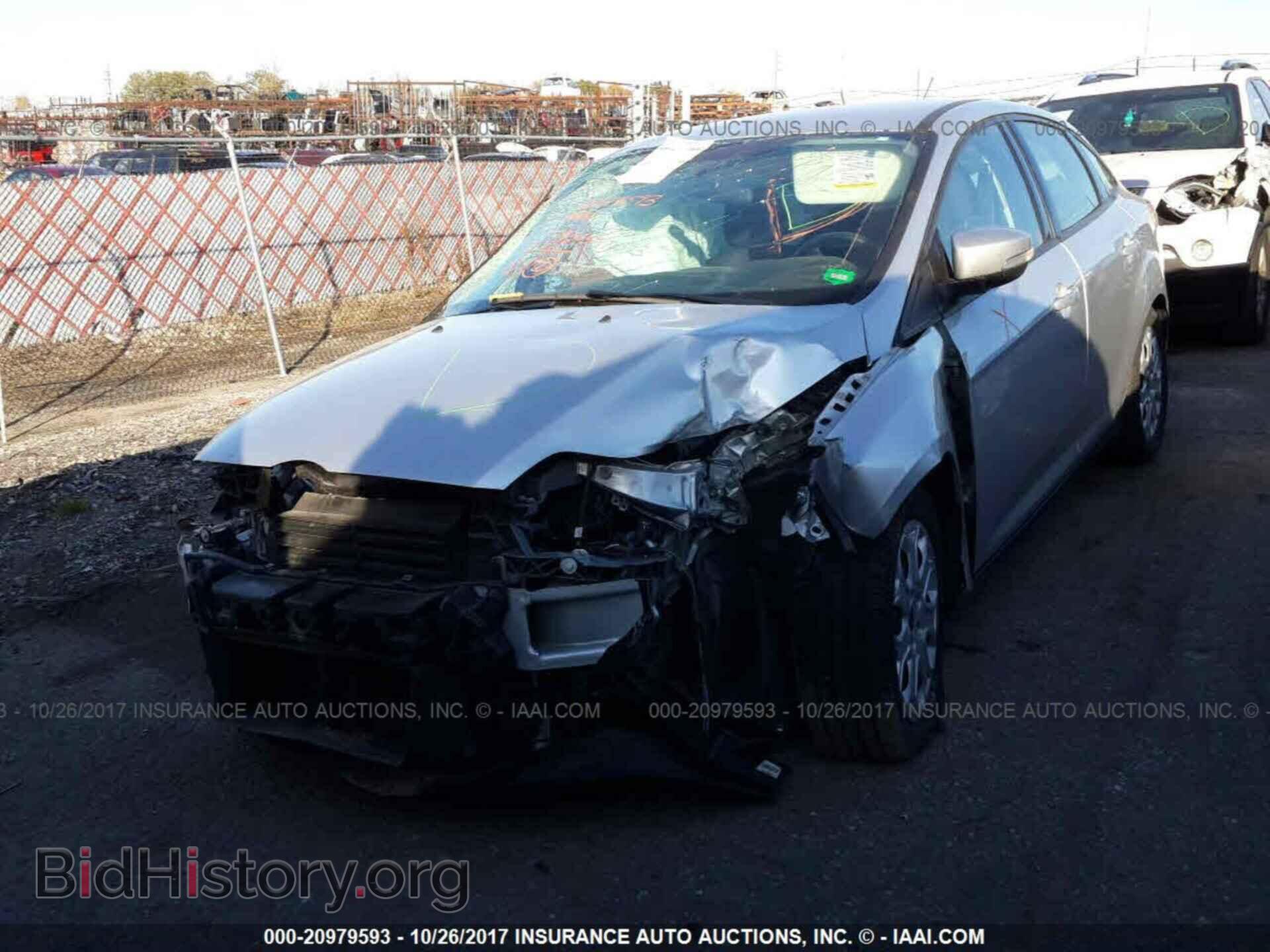 2014 Ford Focus - VIN: 1FADP3F24EL408827 - Photo 2