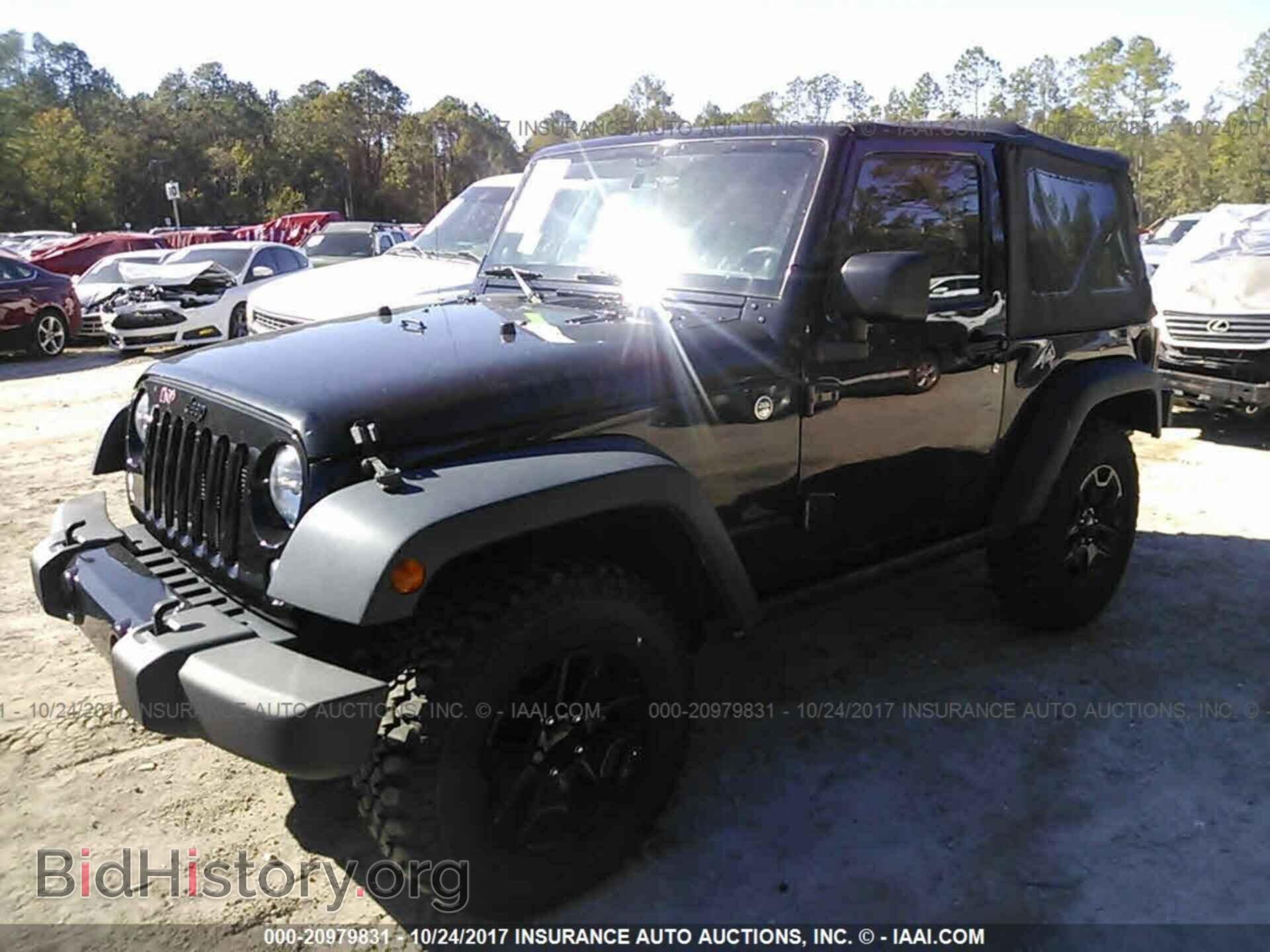 2014 Jeep Wrangler - VIN: 1C4AJWAG8EL219200 - Фото 2