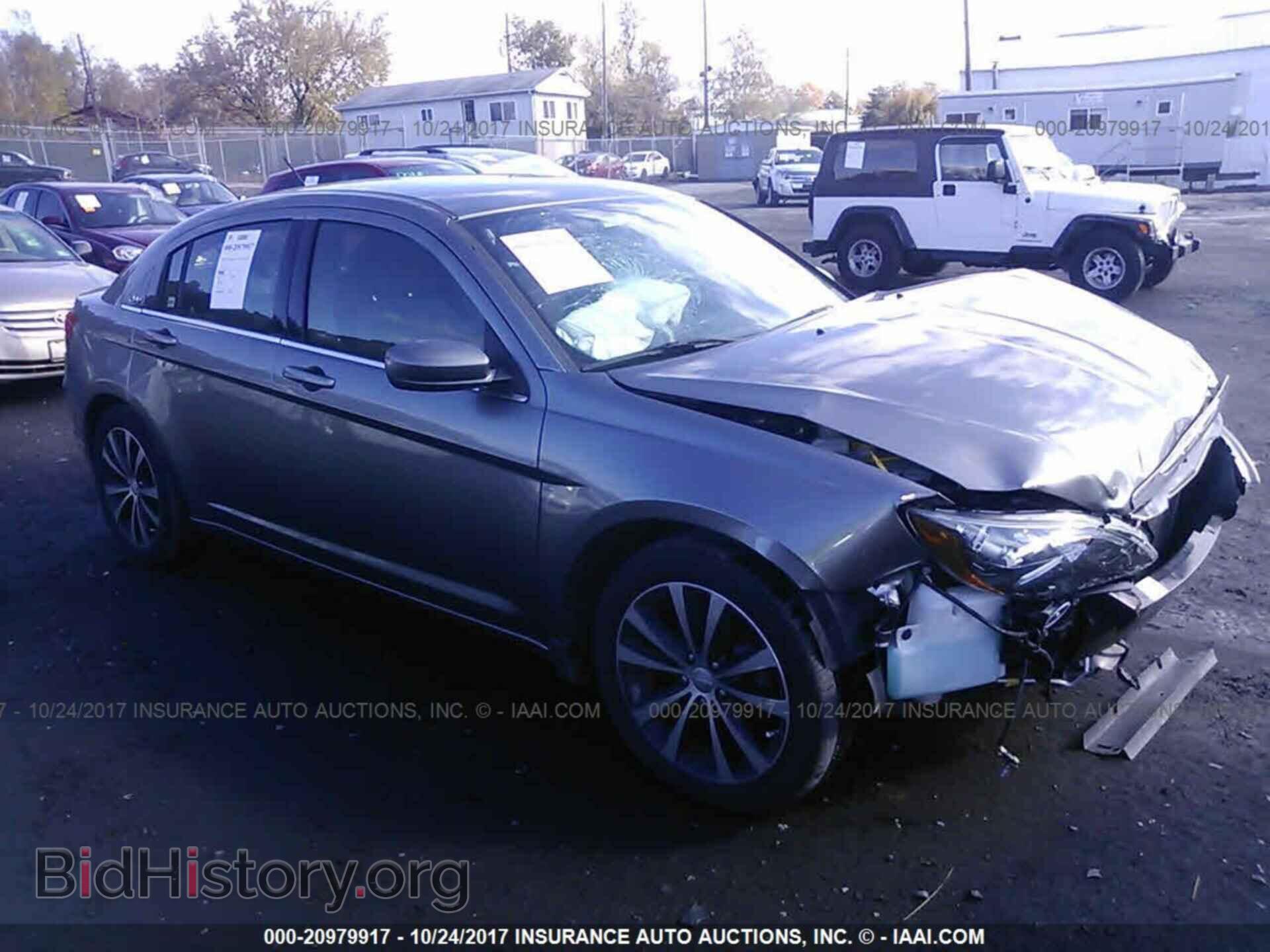 Photo 1C3CCBBB2DN584638 - Chrysler 200 2013