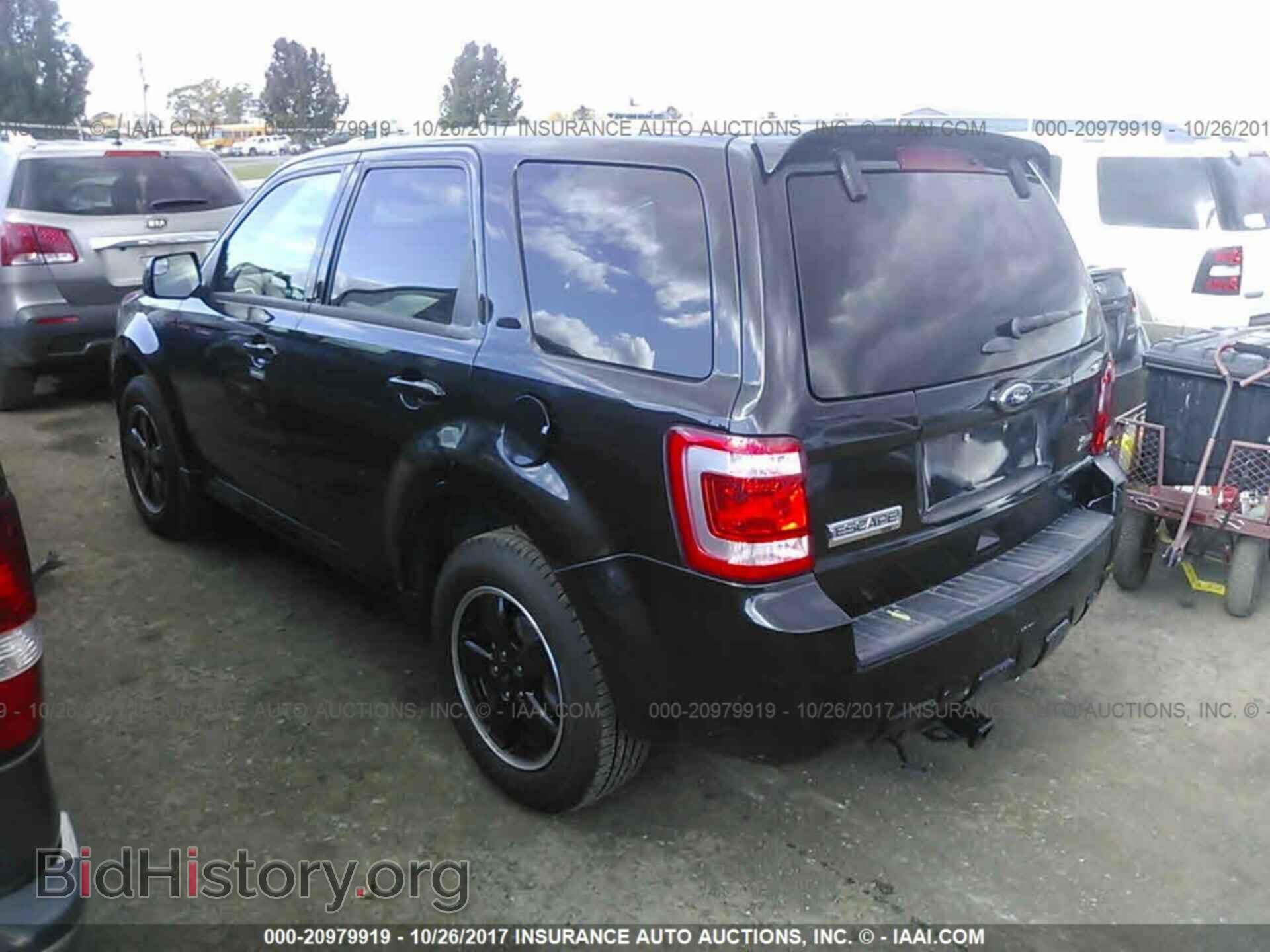 2011 Ford Escape - VIN: 1FMCU9DG1BKB62865 - Фото 3