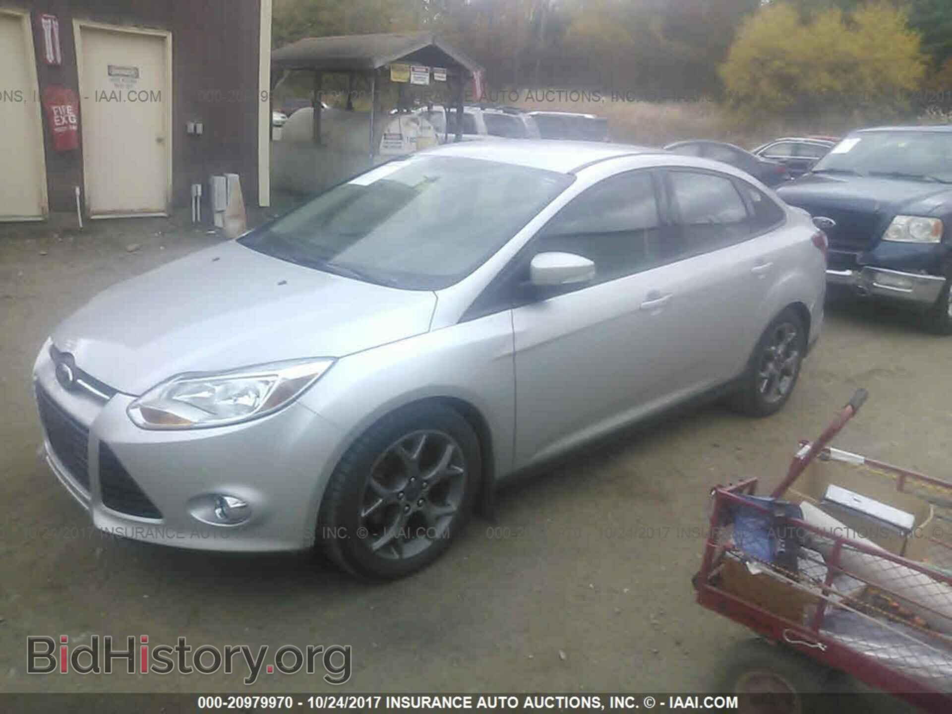 2013 Ford Focus - VIN: 1FADP3F25DL153040 - Photo 2