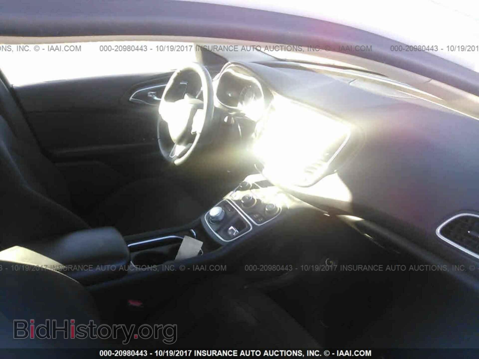 2016 Chrysler 200 - VIN: 1C3CCCAB0GN106679 - Photo 5