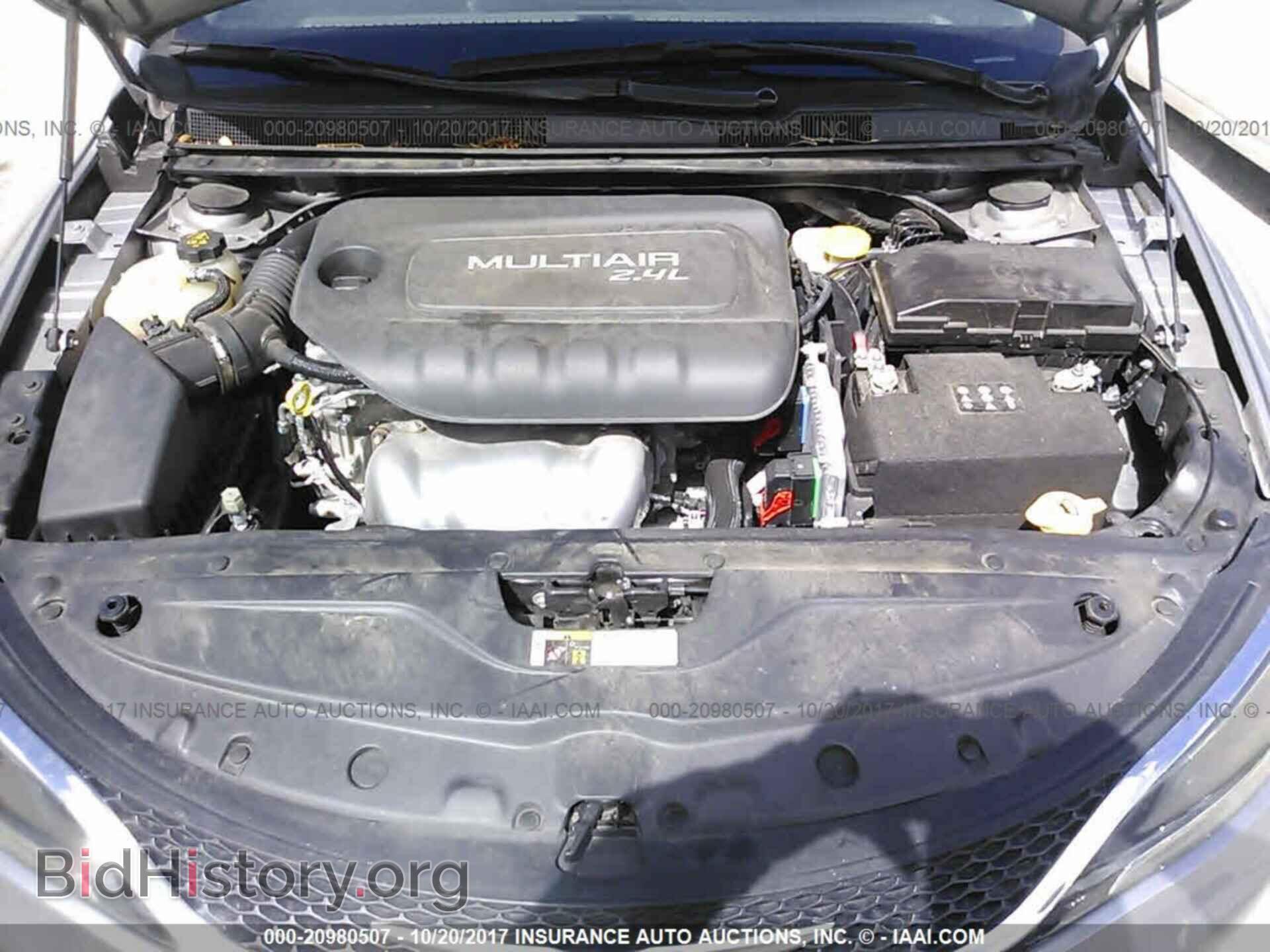 2016 Chrysler 200 - VIN: 1C3CCCAB8GN127618 - Photo 10