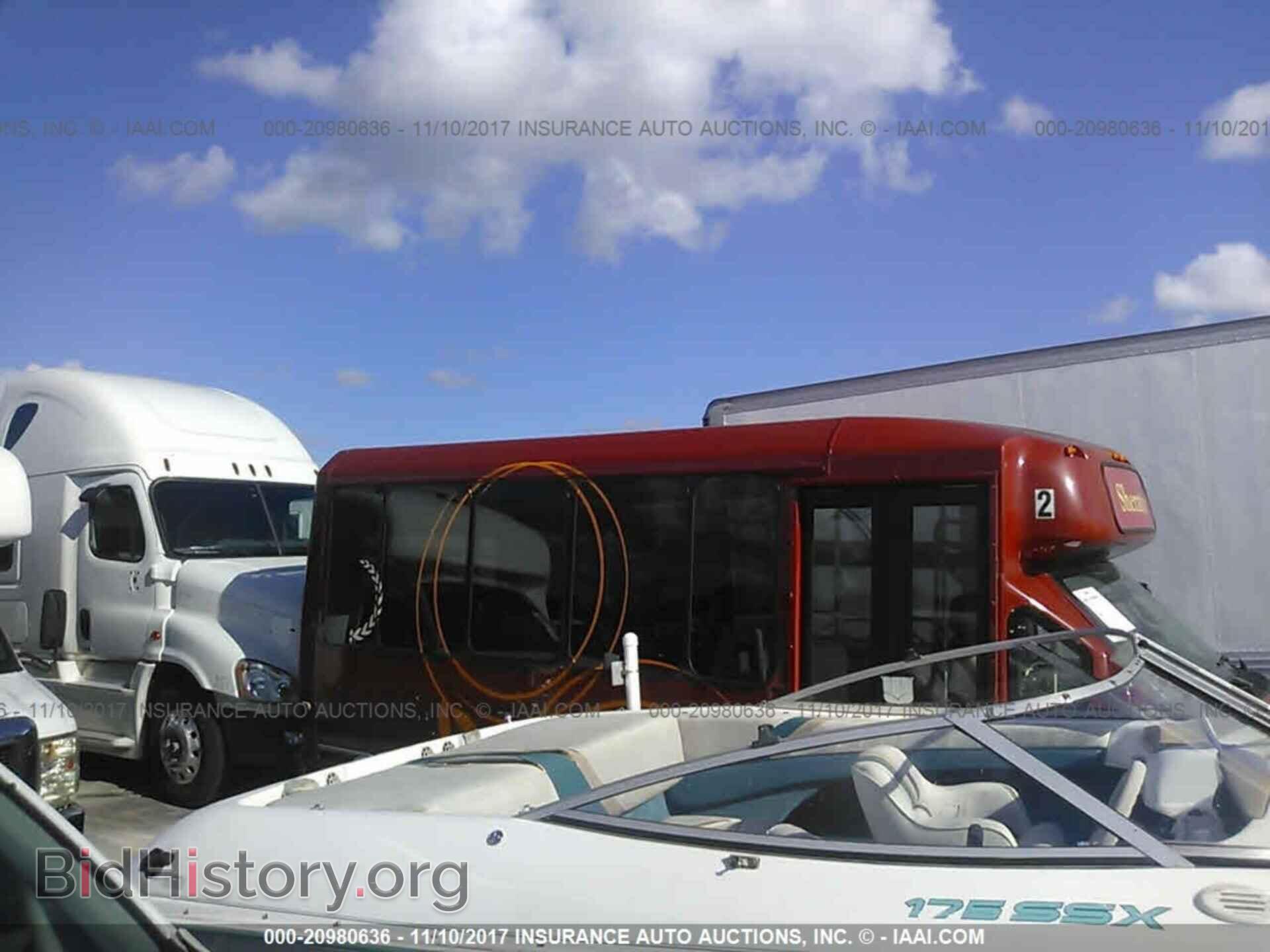 2011 Ford Econoline - VIN: 1FDEE3FS4BDB00479 - Photo 8