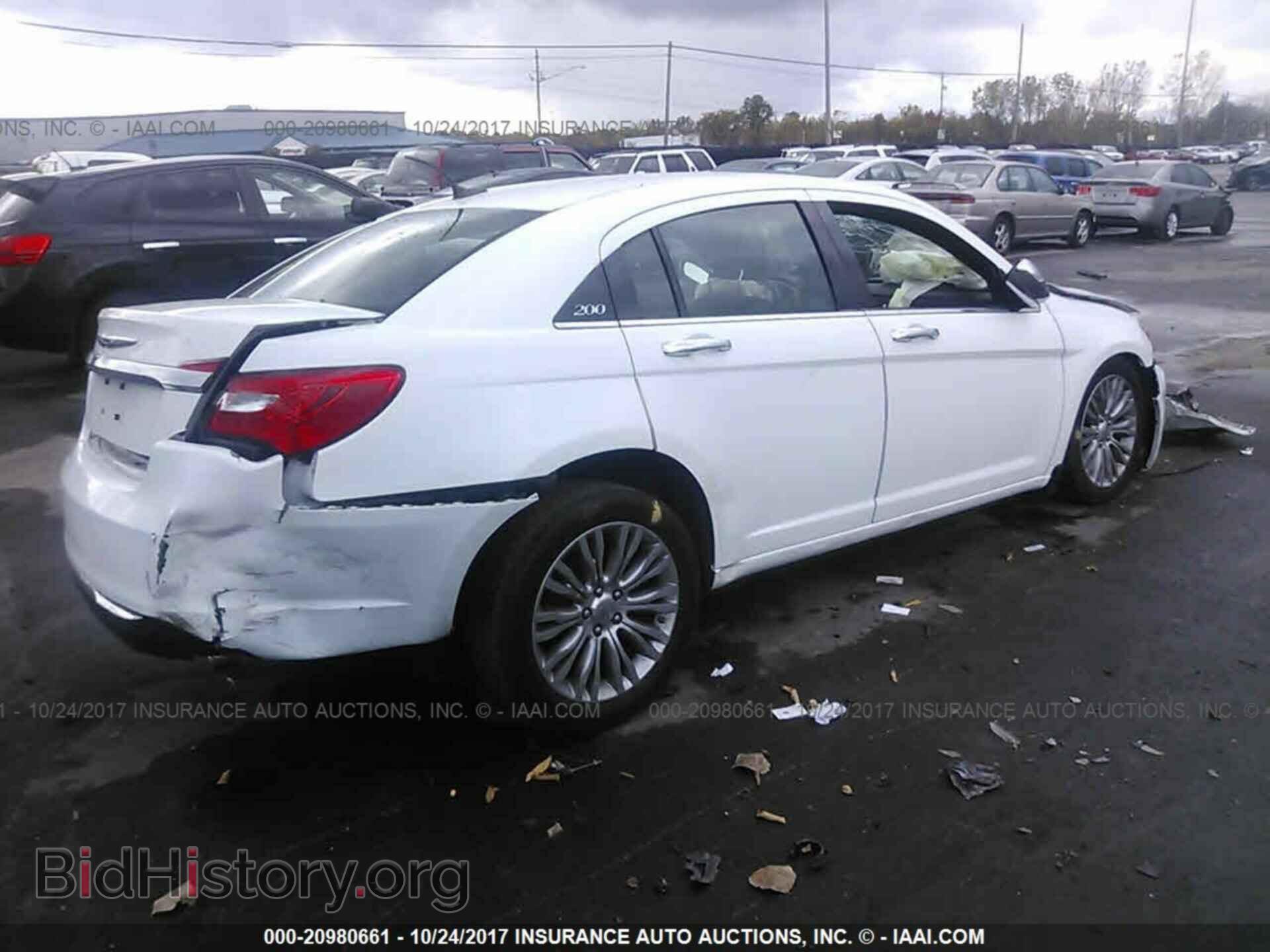 2012 Chrysler 200 - VIN: 1C3CCBCG0CN326482 - Фото 4