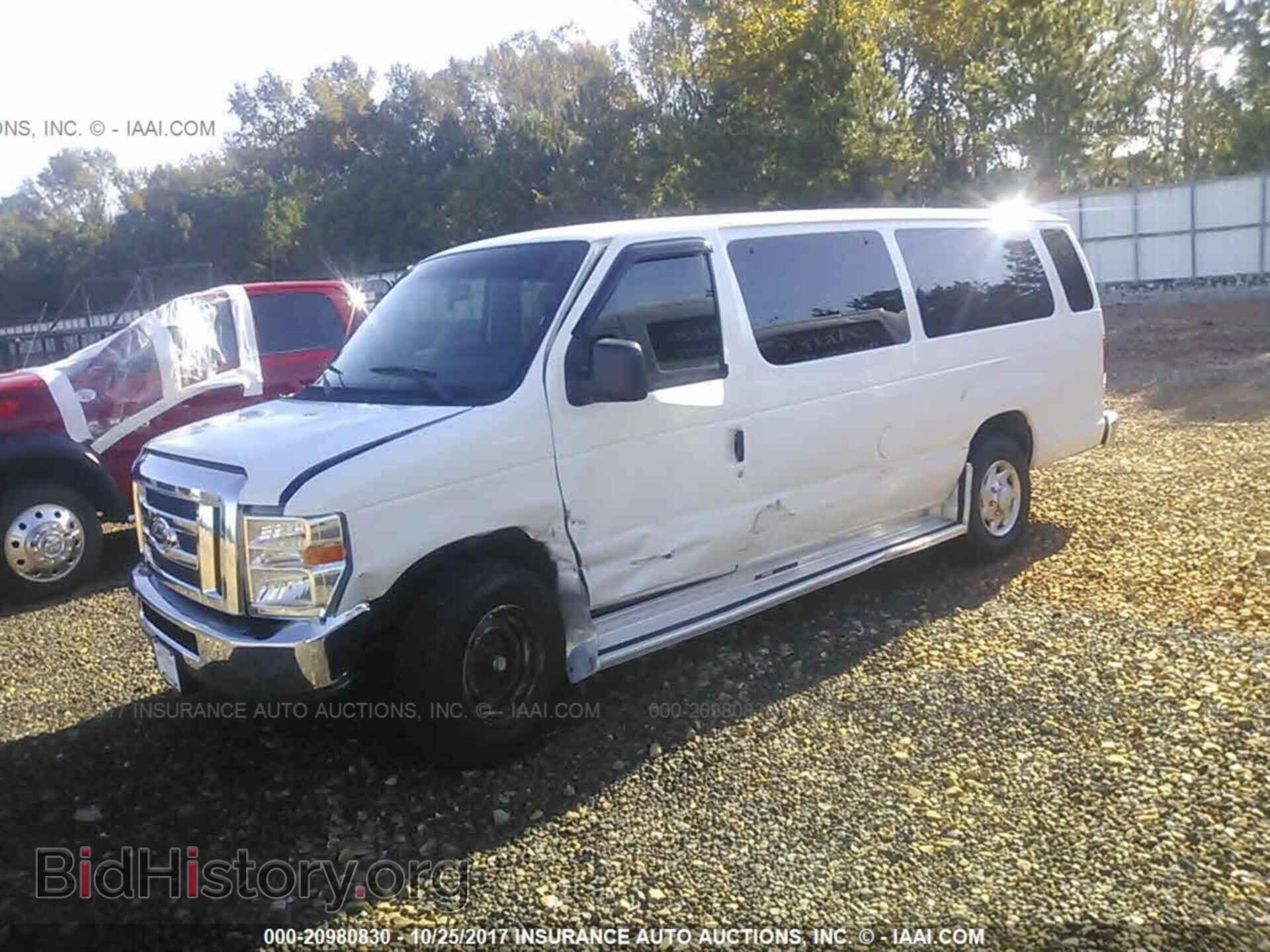 2013 Ford Econoline - VIN: 1FBSS3BL3DDA34819 - Фото 2