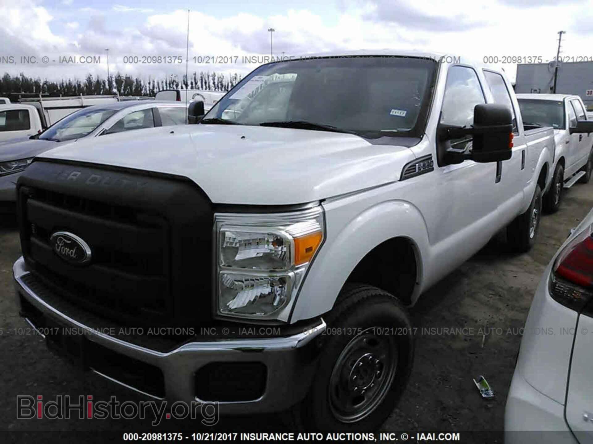 2011 Ford F250 - VIN: 1FT7W2B64BEB22747 - Фото 2