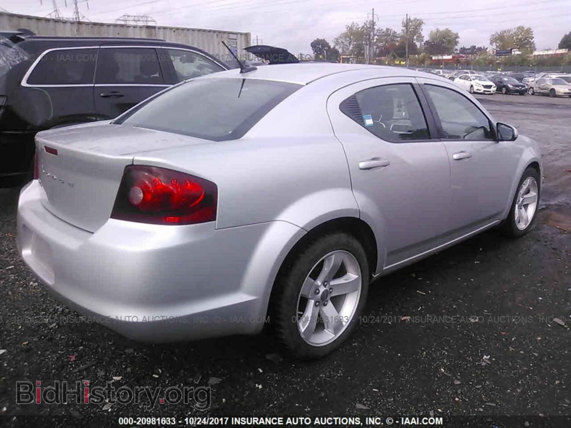 2011 DODGE AVENGER - VIN: 1B3BD1FB1BN556272 - Фото 4