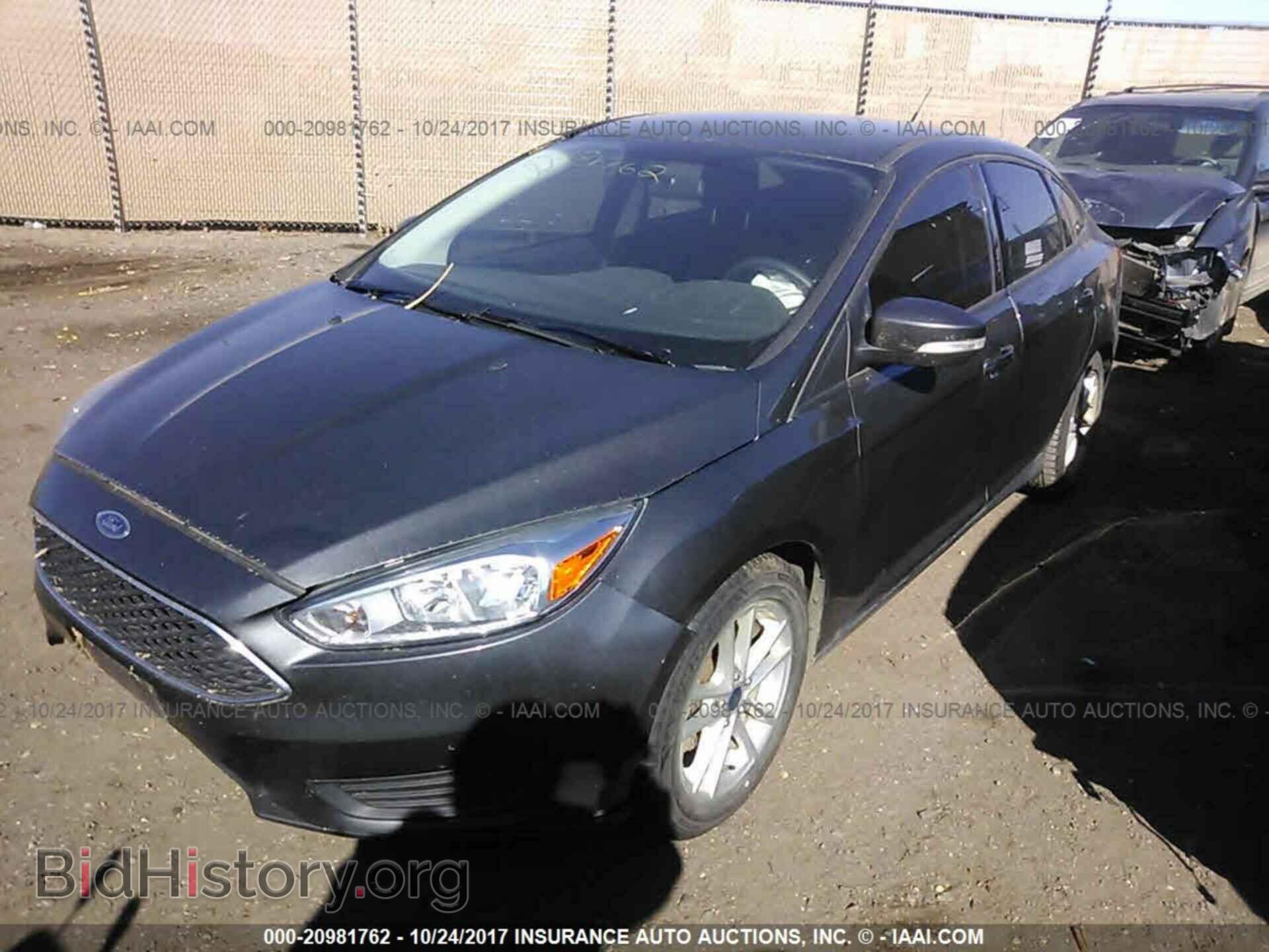 2016 Ford Focus - VIN: 1FADP3F29GL238998 - Фото 2