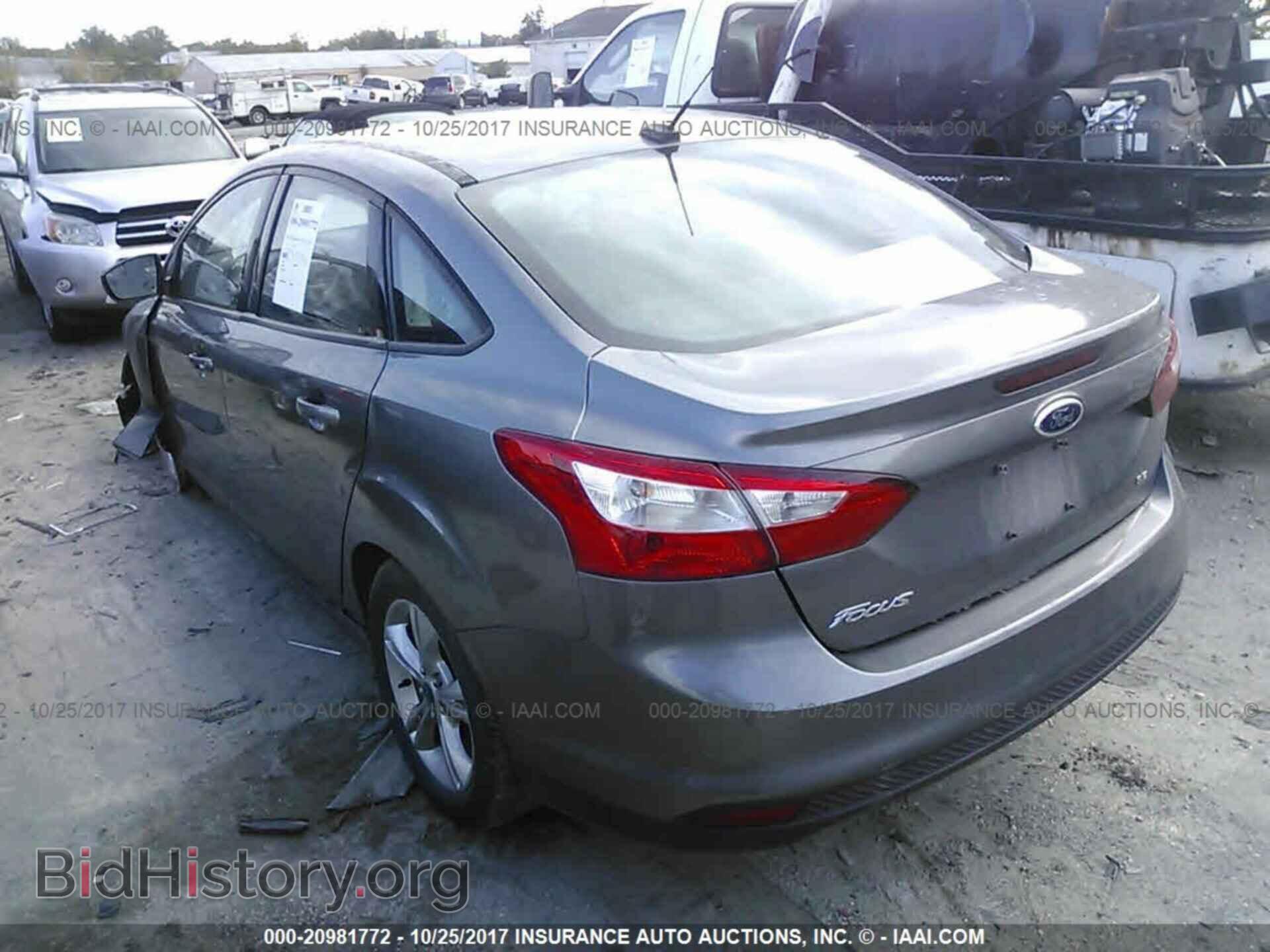 2014 Ford Focus - VIN: 1FADP3F20EL159104 - Photo 3