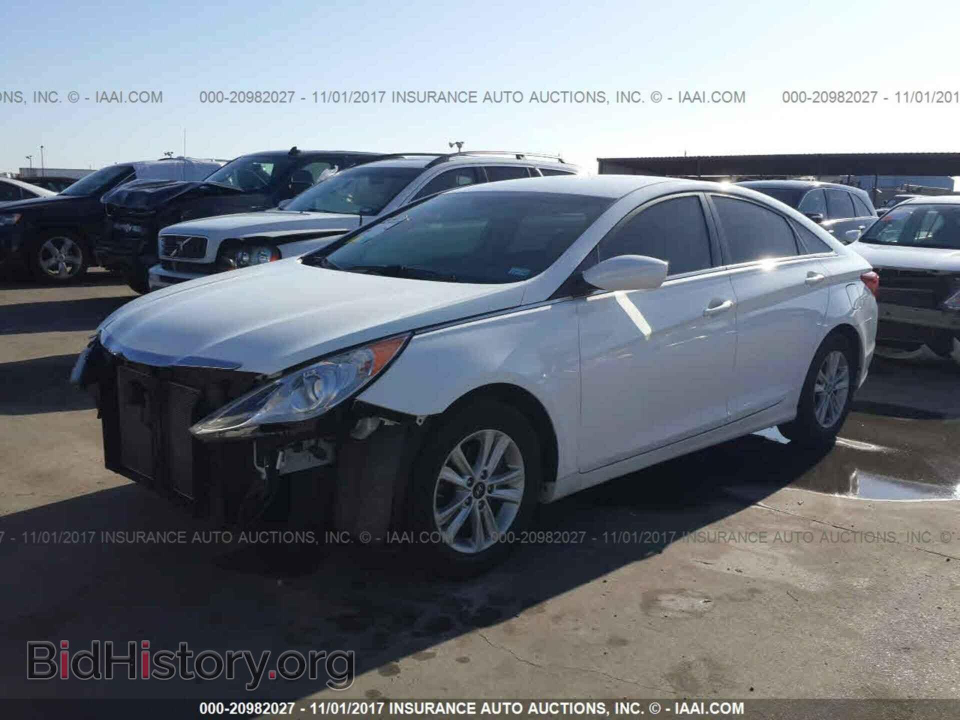 2012 Hyundai Sonata - VIN: 5NPEB4AC5CH371923 - Photo 2