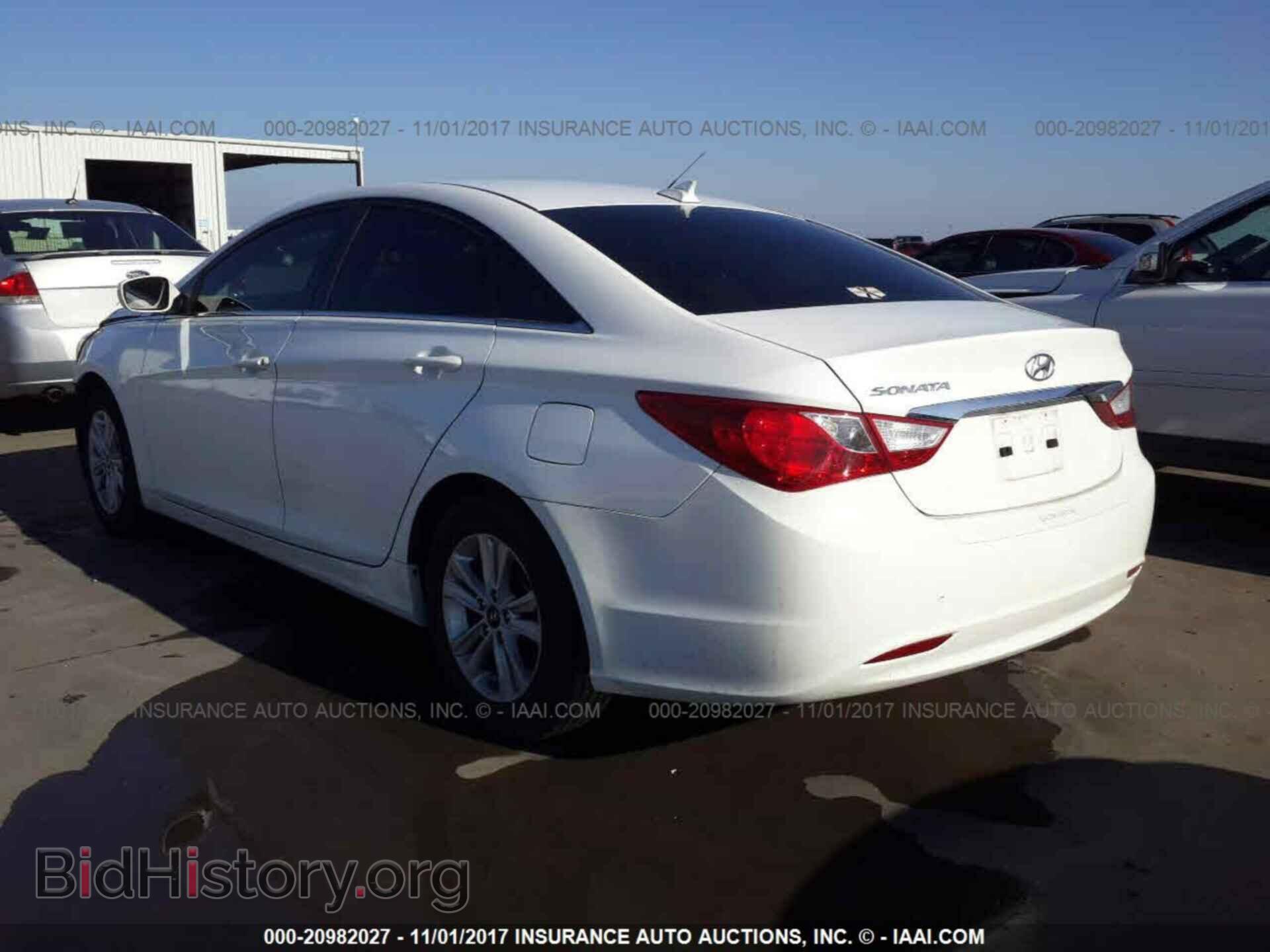 2012 Hyundai Sonata - VIN: 5NPEB4AC5CH371923 - Photo 3