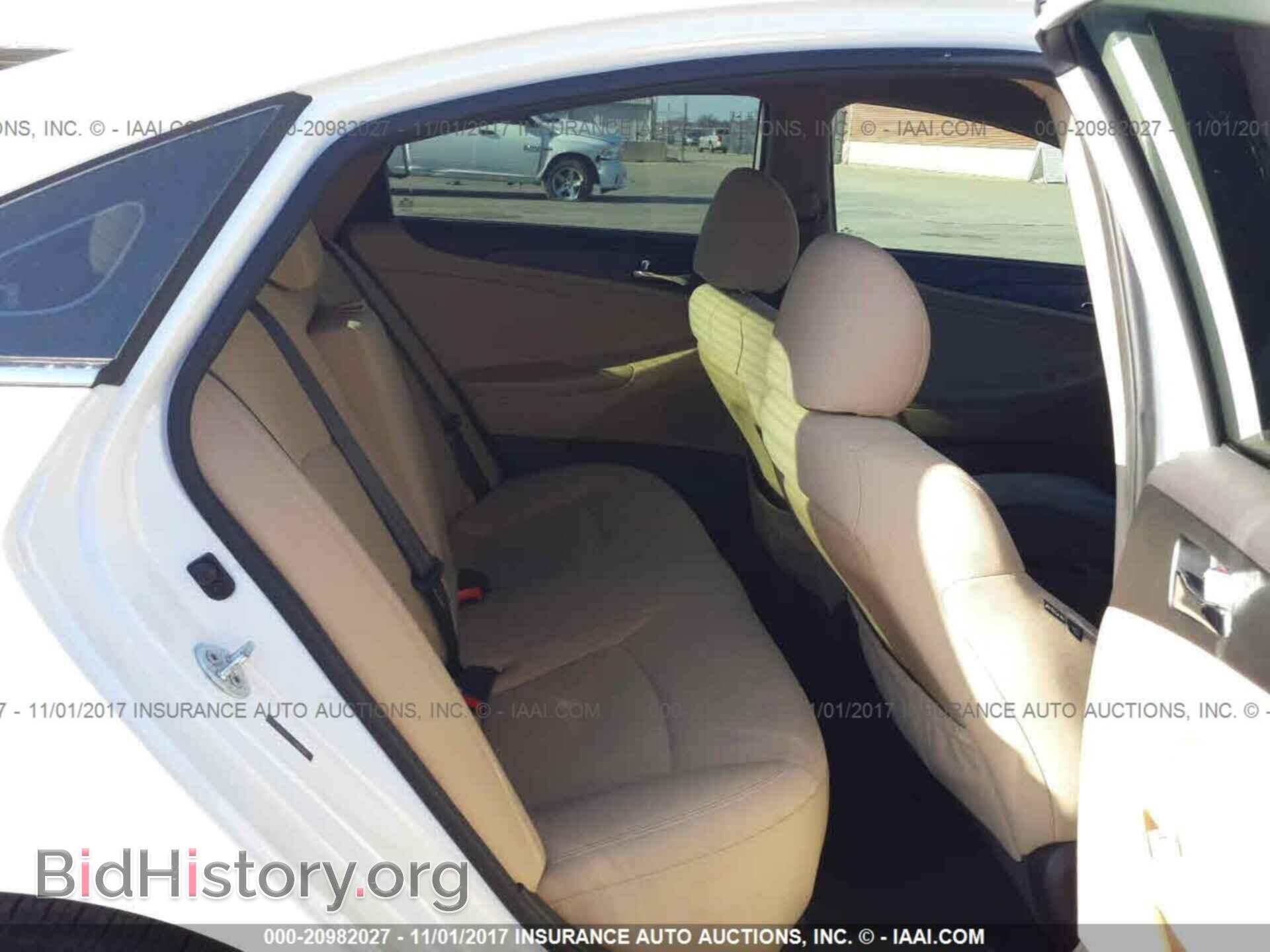 2012 Hyundai Sonata - VIN: 5NPEB4AC5CH371923 - Photo 8
