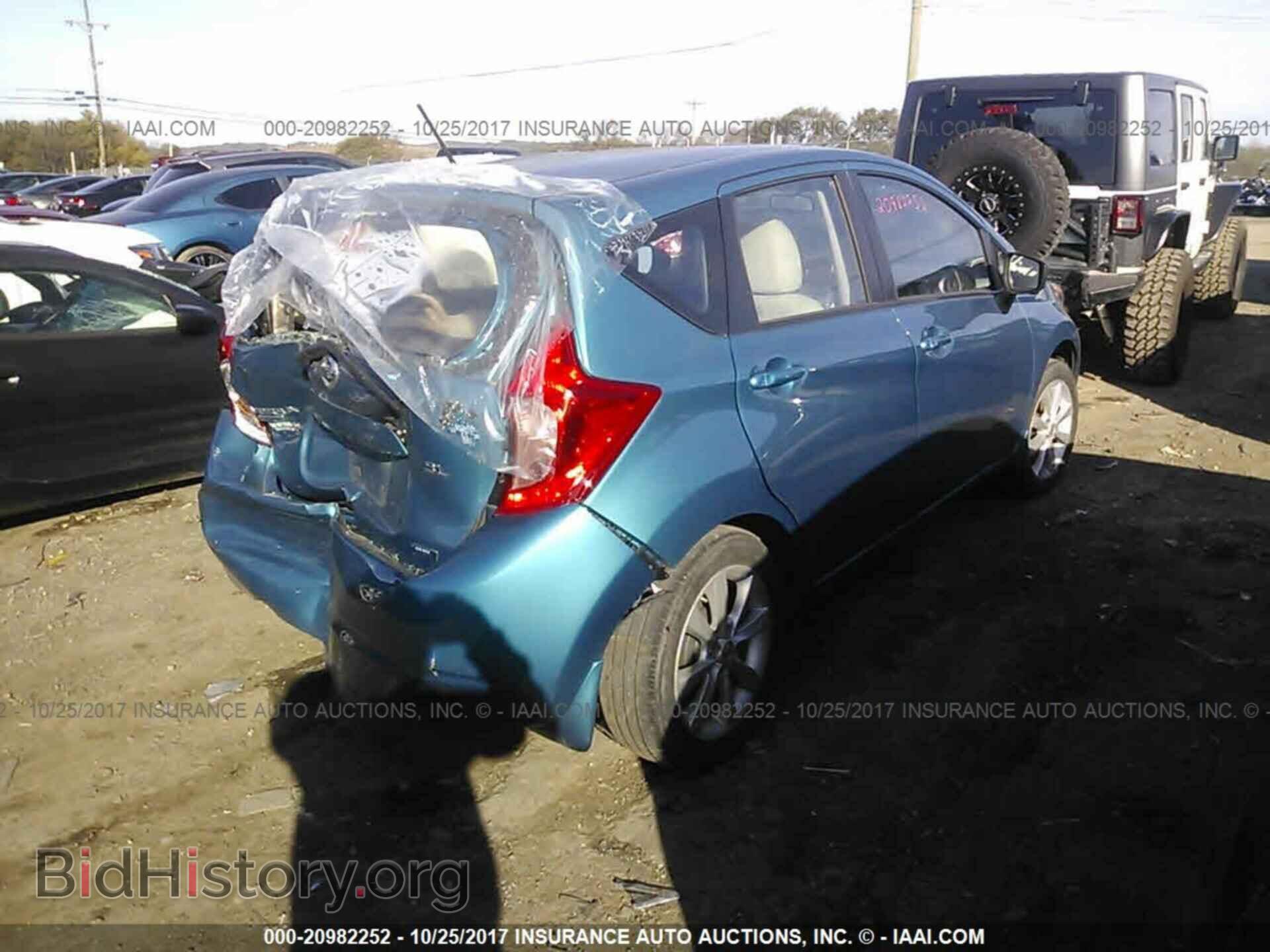 2015 Nissan Versa note - VIN: 3N1CE2CP0FL442519 - Фото 4