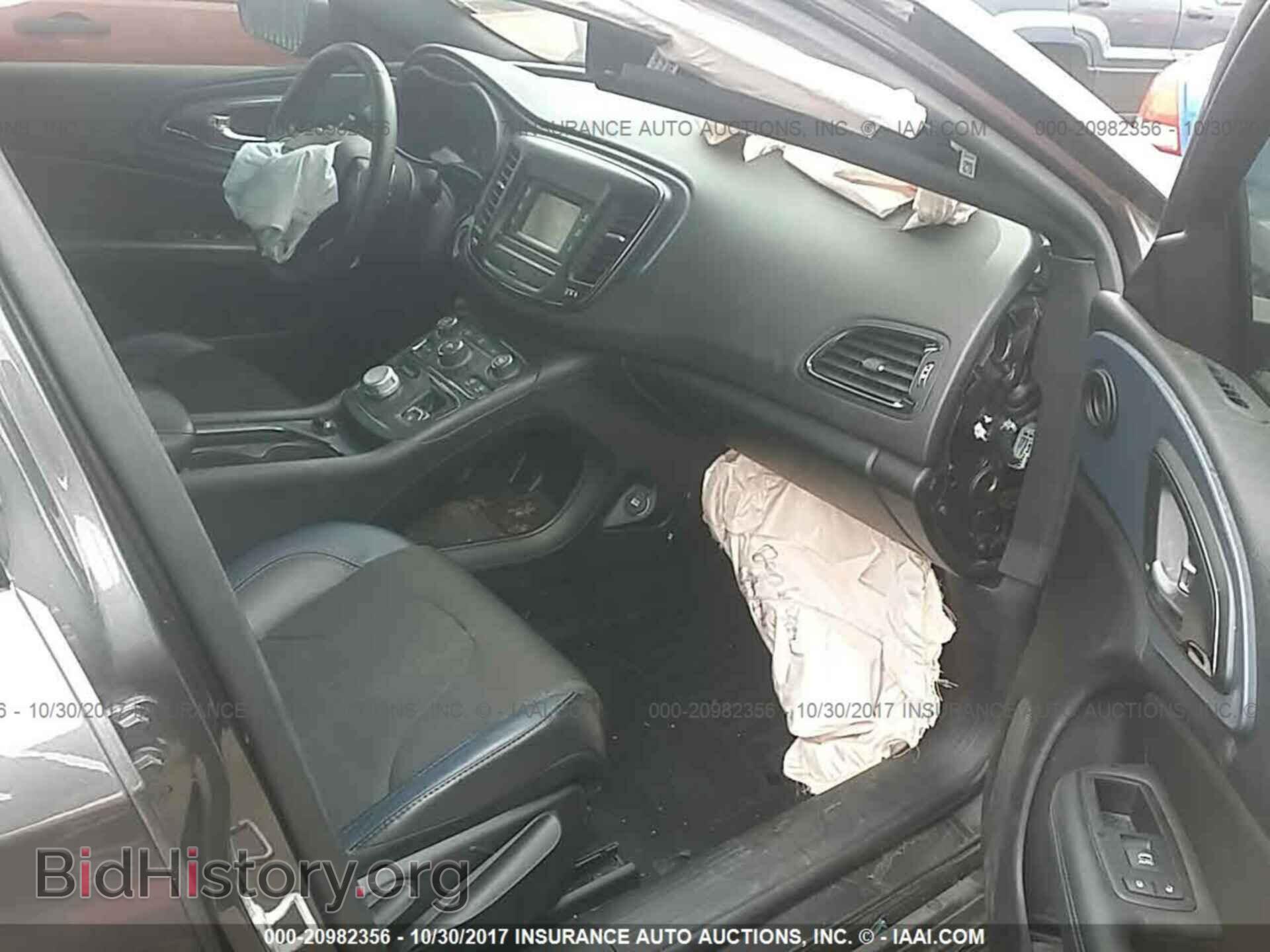 2016 Chrysler 200 - VIN: 1C3CCCBB1GN119553 - Photo 5