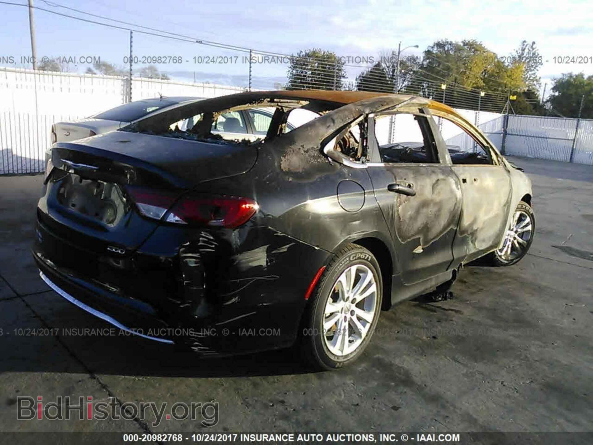 2016 Chrysler 200 - VIN: 1C3CCCAB9GN155914 - Photo 4