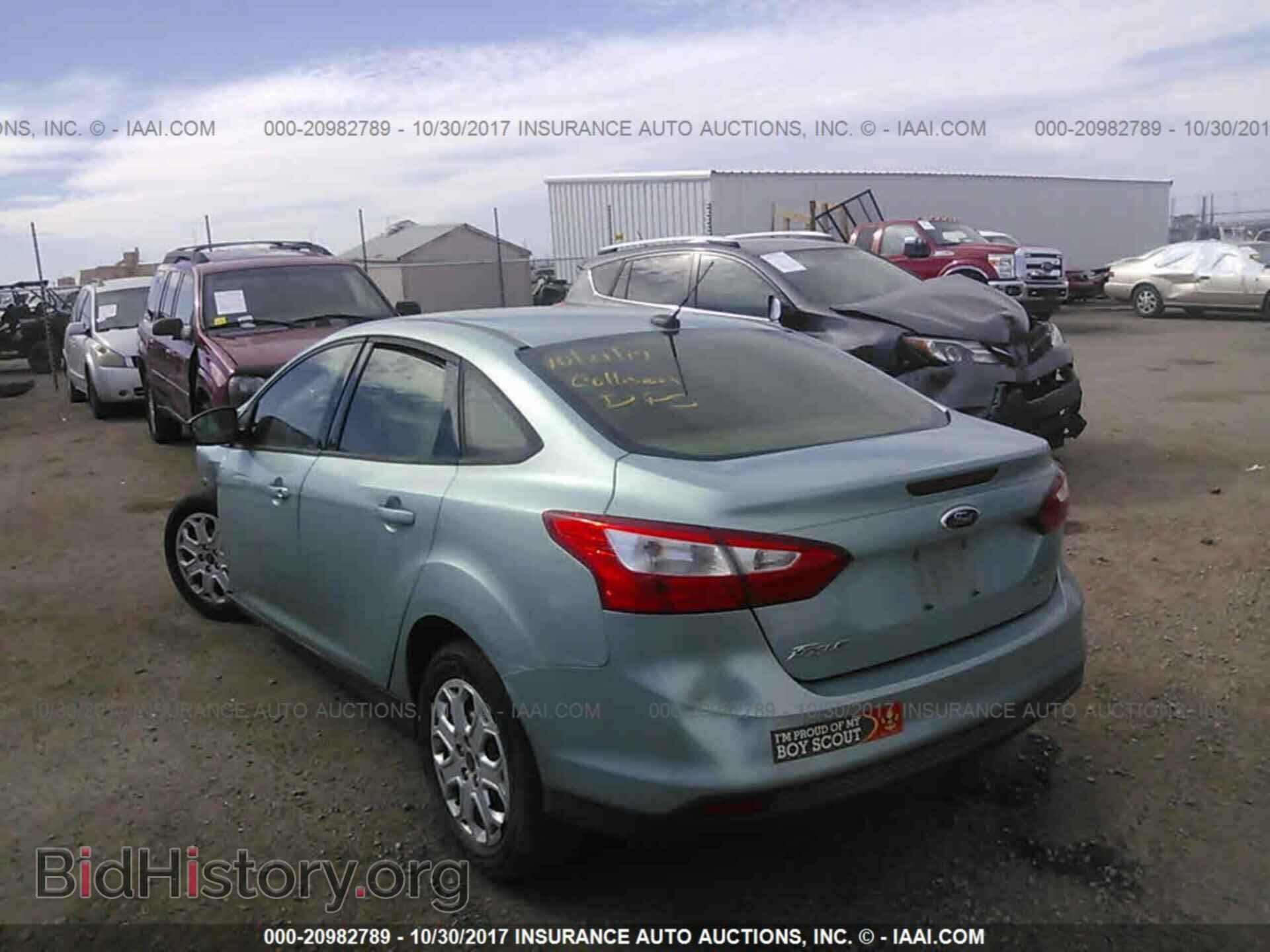 2012 Ford Focus - VIN: 1FAHP3F24CL237060 - Photo 3