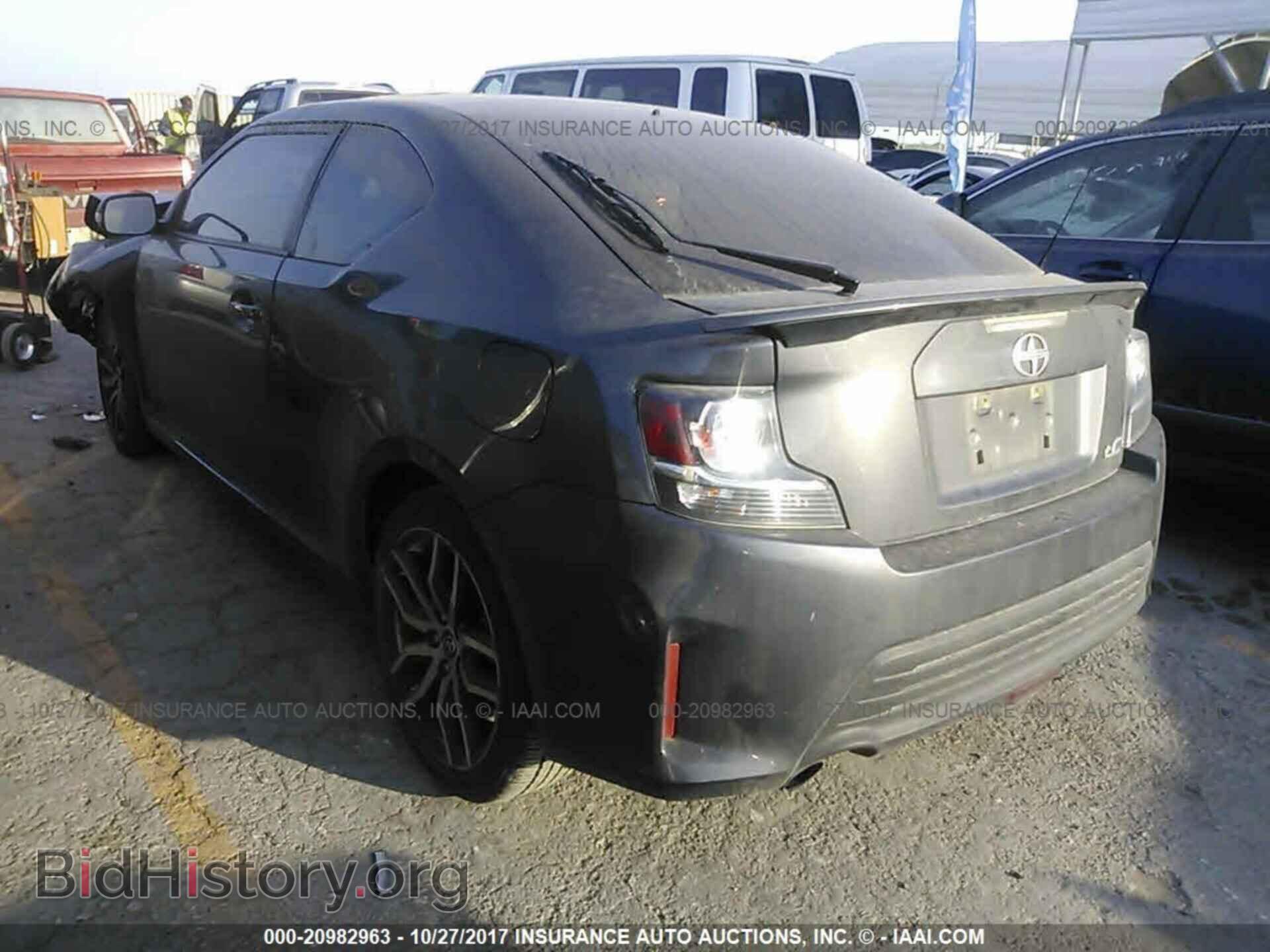 2016 Toyota Scion tc - VIN: JTKJF5C75GJ021237 - Фото 3