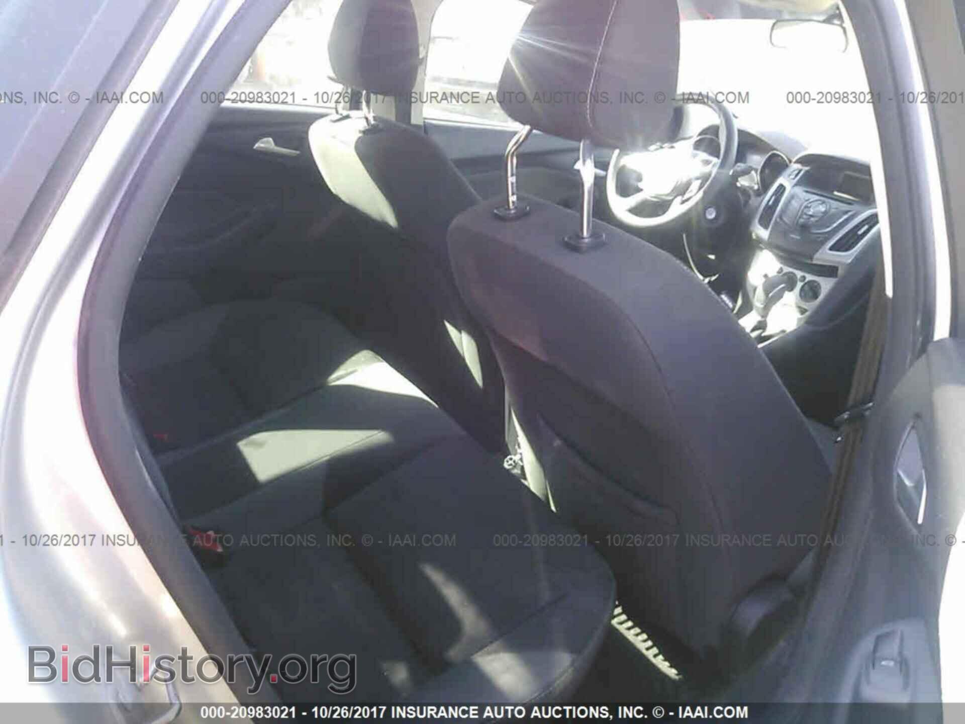 2012 Ford Focus - VIN: 1FAHP3F27CL366586 - Photo 8