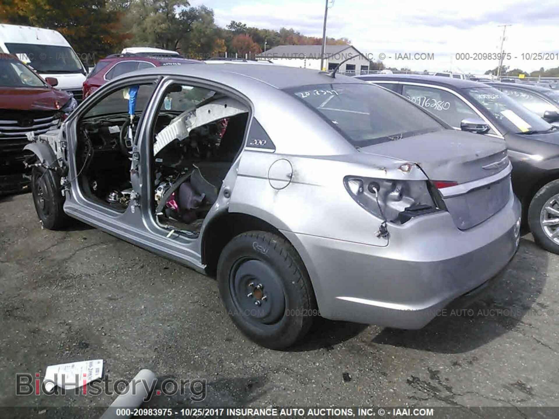 2014 Chrysler 200 - VIN: 1C3CCBBB4EN117965 - Photo 3