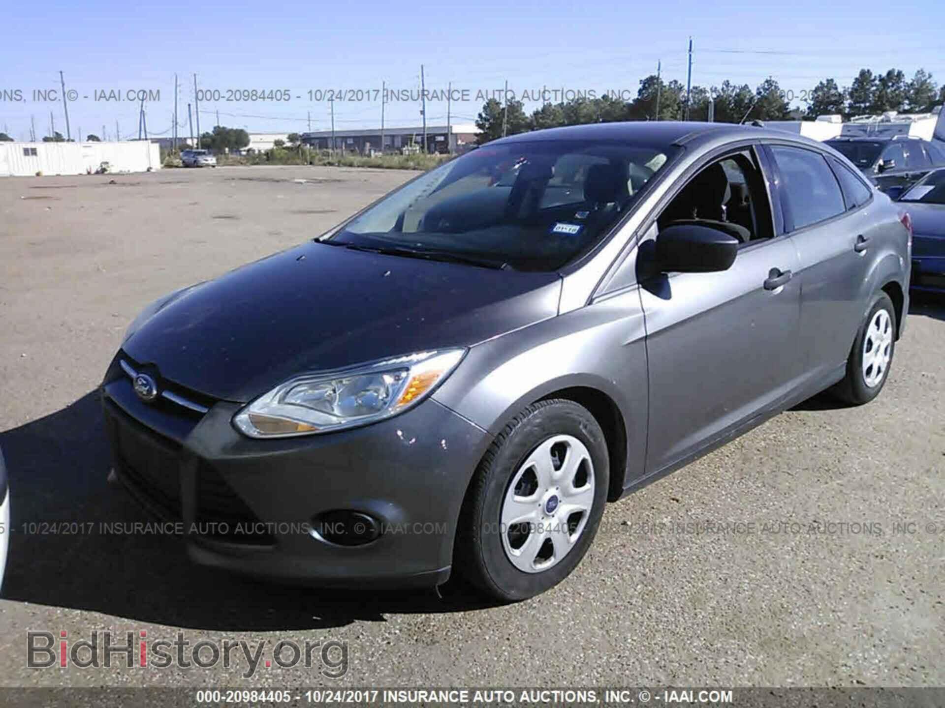 2013 Ford Focus - VIN: 1FADP3E27DL189197 - Фото 2