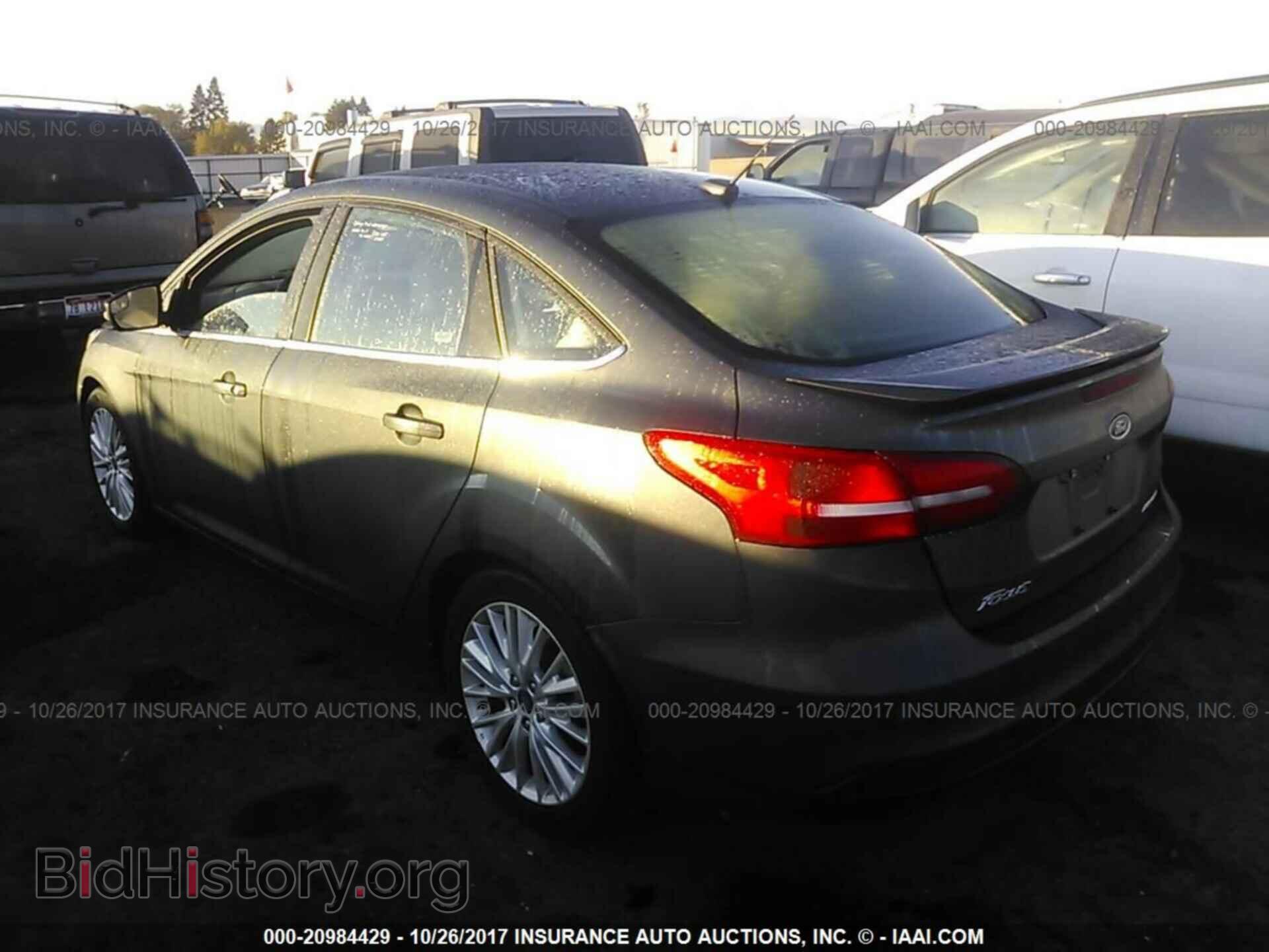 2017 Ford Focus - VIN: 1FADP3J22HL264965 - Photo 3