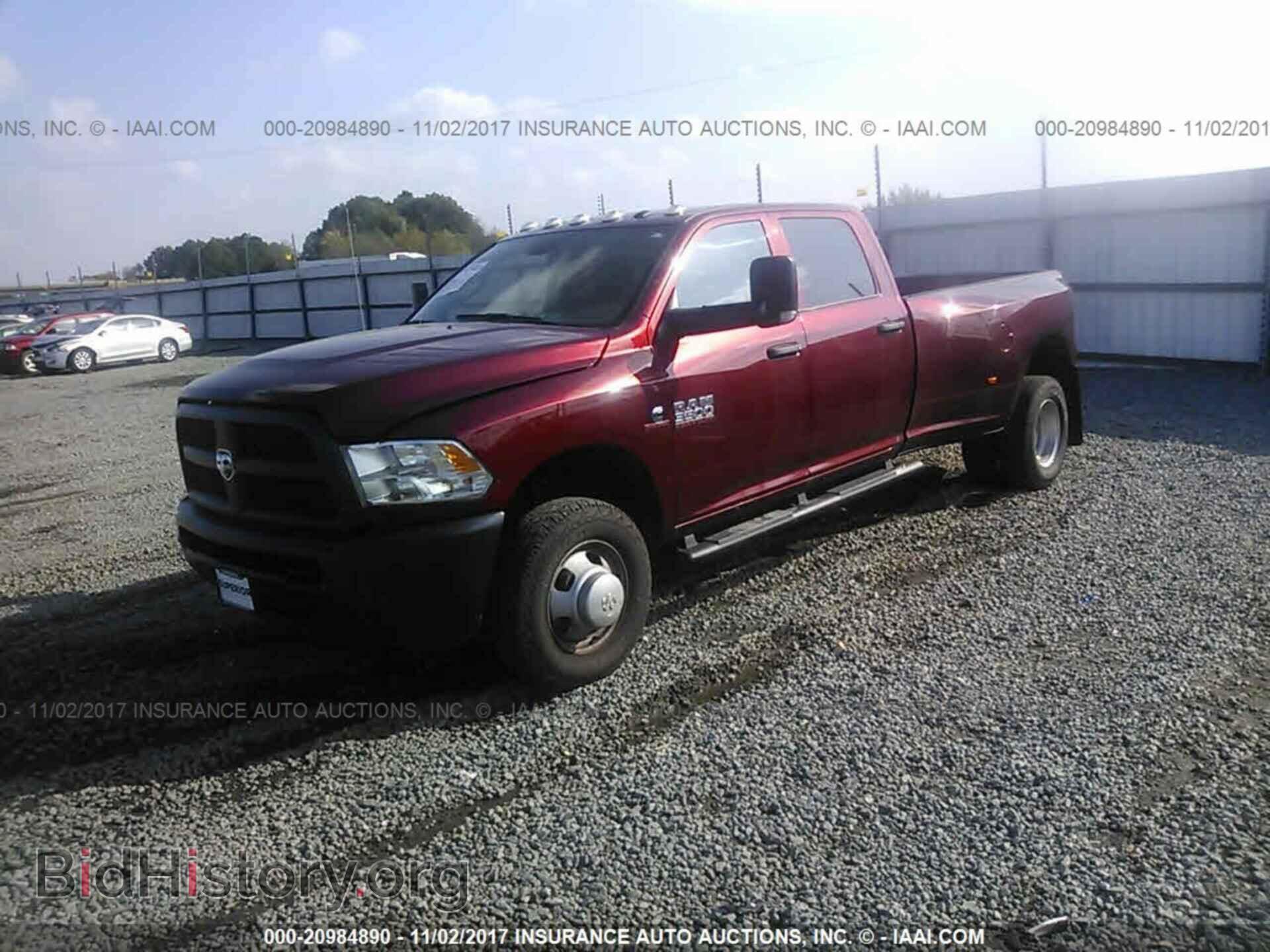 2017 Ram 3500 - VIN: 3C63RRGL2HG697287 - Photo 2