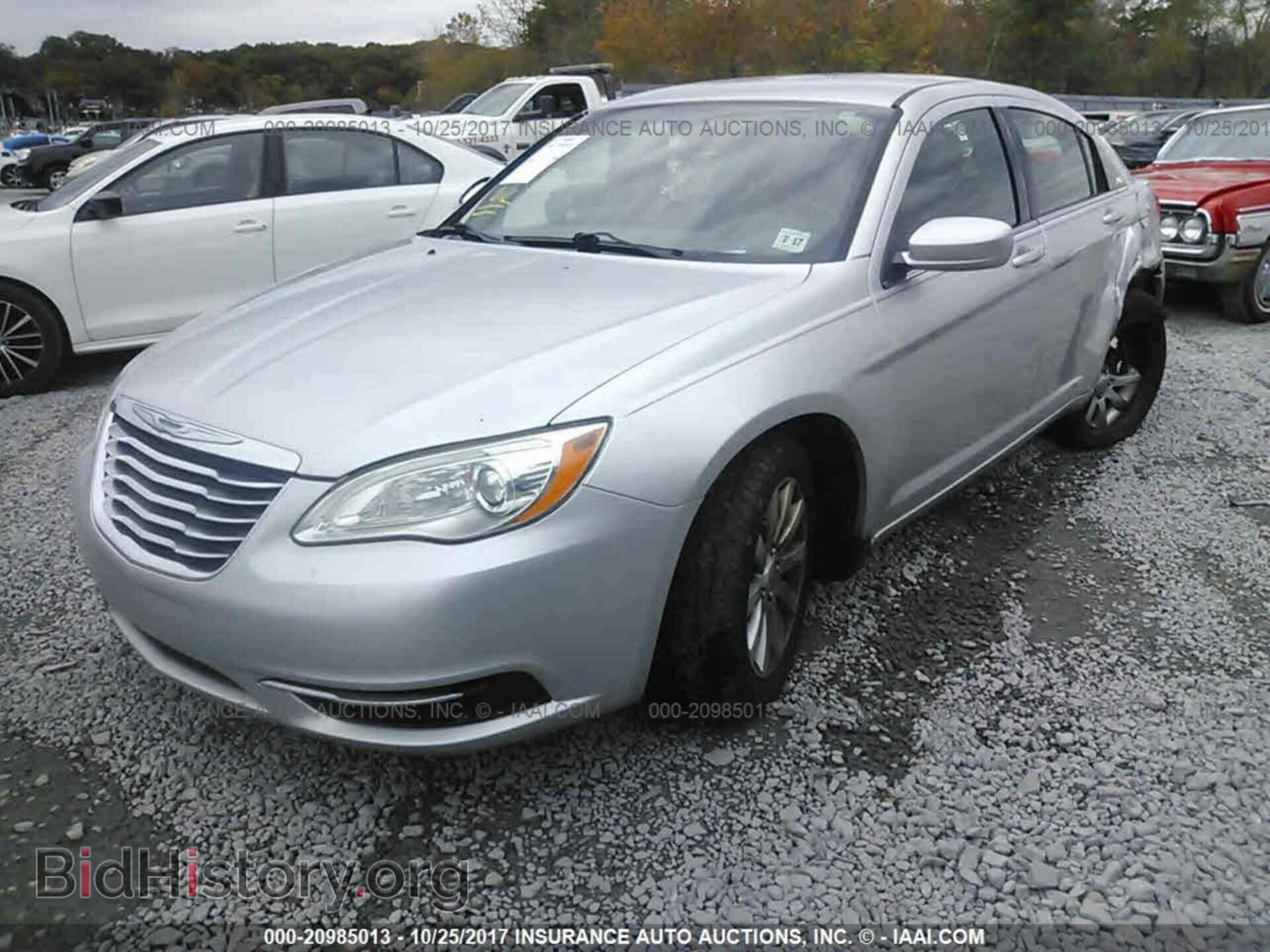 2012 Chrysler 200 - VIN: 1C3CCBBBXCN210941 - Photo 2