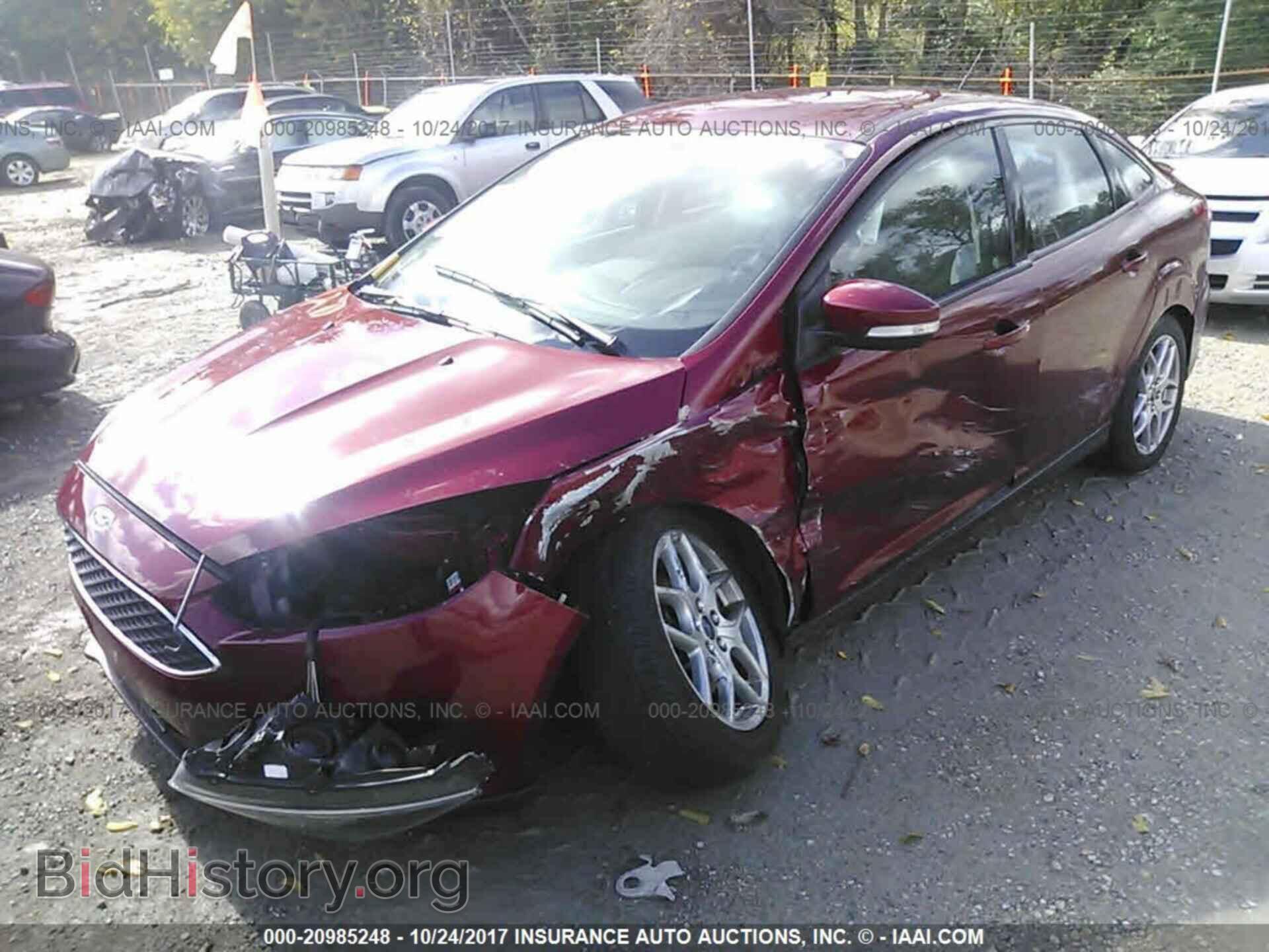 2015 Ford Focus - VIN: 1FADP3F27FL283582 - Photo 2