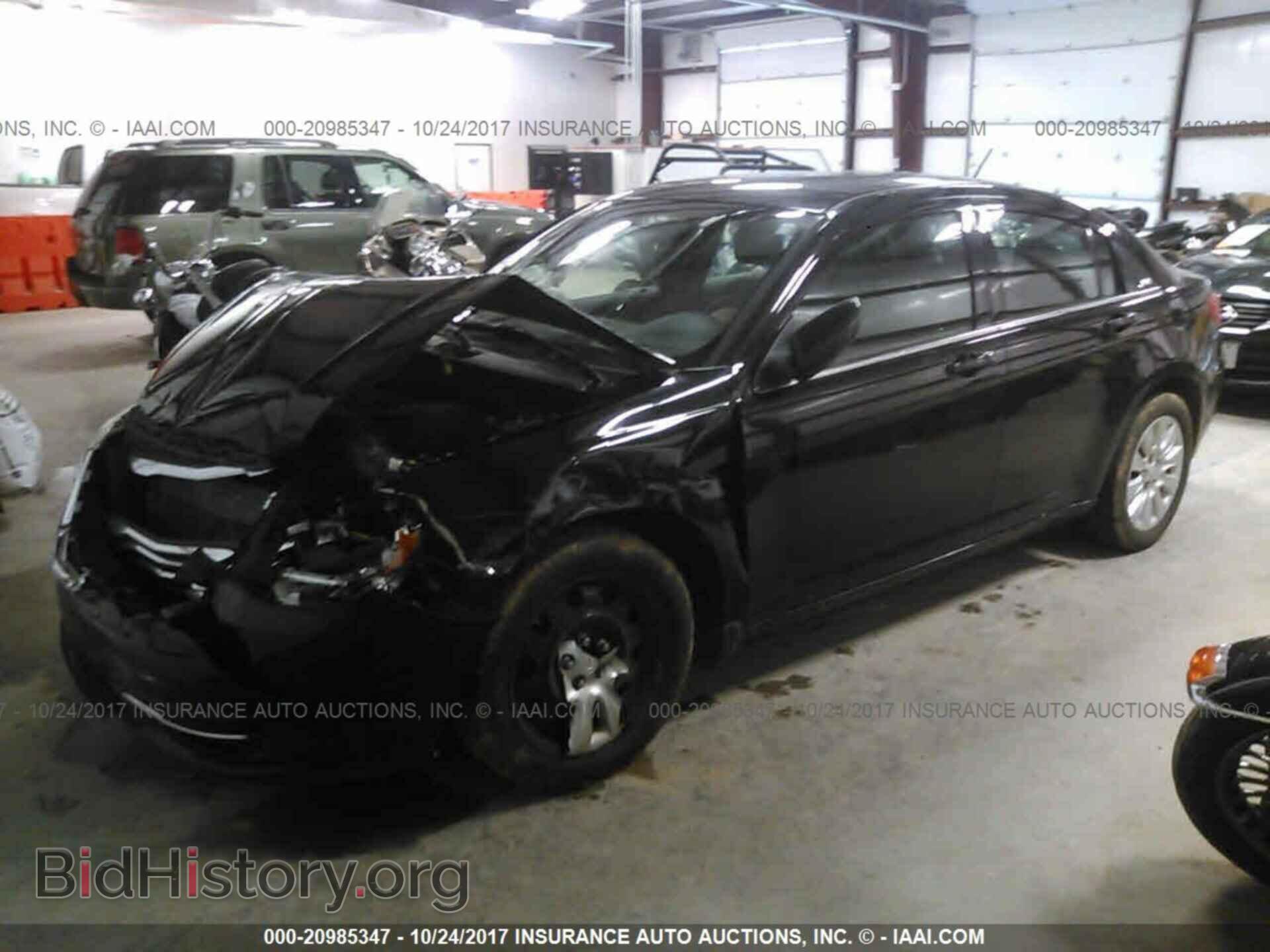 2012 Chrysler 200 - VIN: 1C3CCBAB6CN135284 - Photo 2