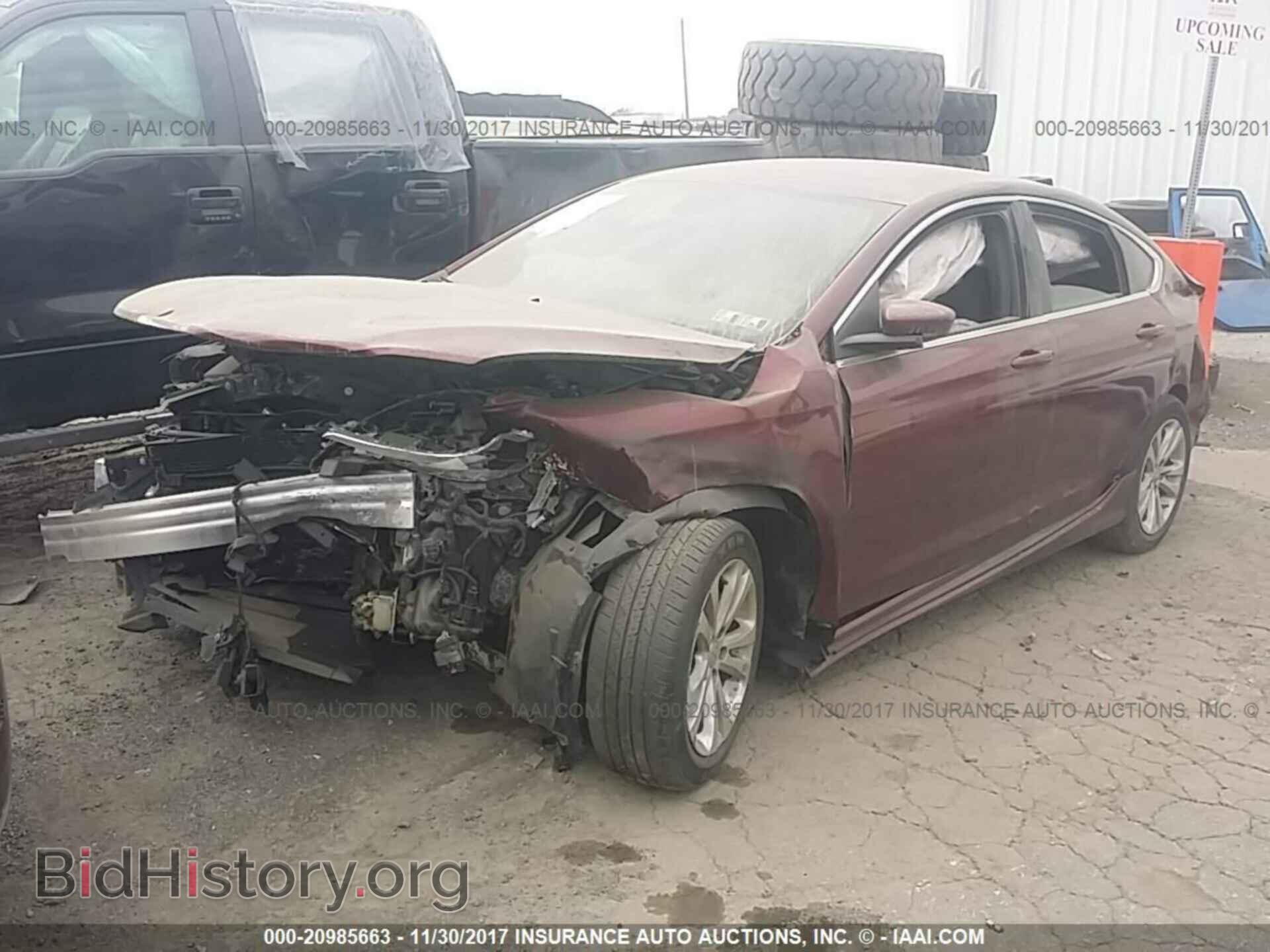 2015 Chrysler 200 - VIN: 1C3CCCAB3FN729132 - Photo 2