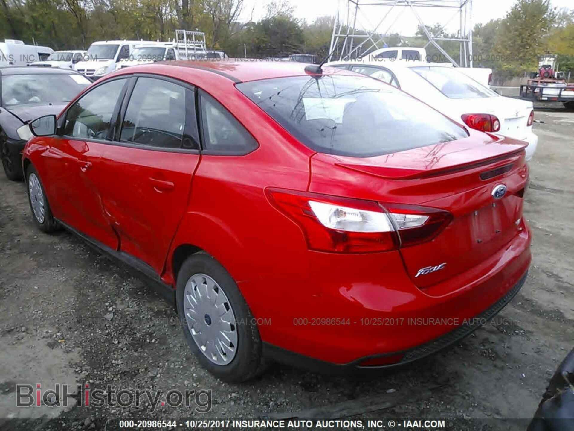2012 Ford Focus - VIN: 1FAHP3F26CL299253 - Photo 3