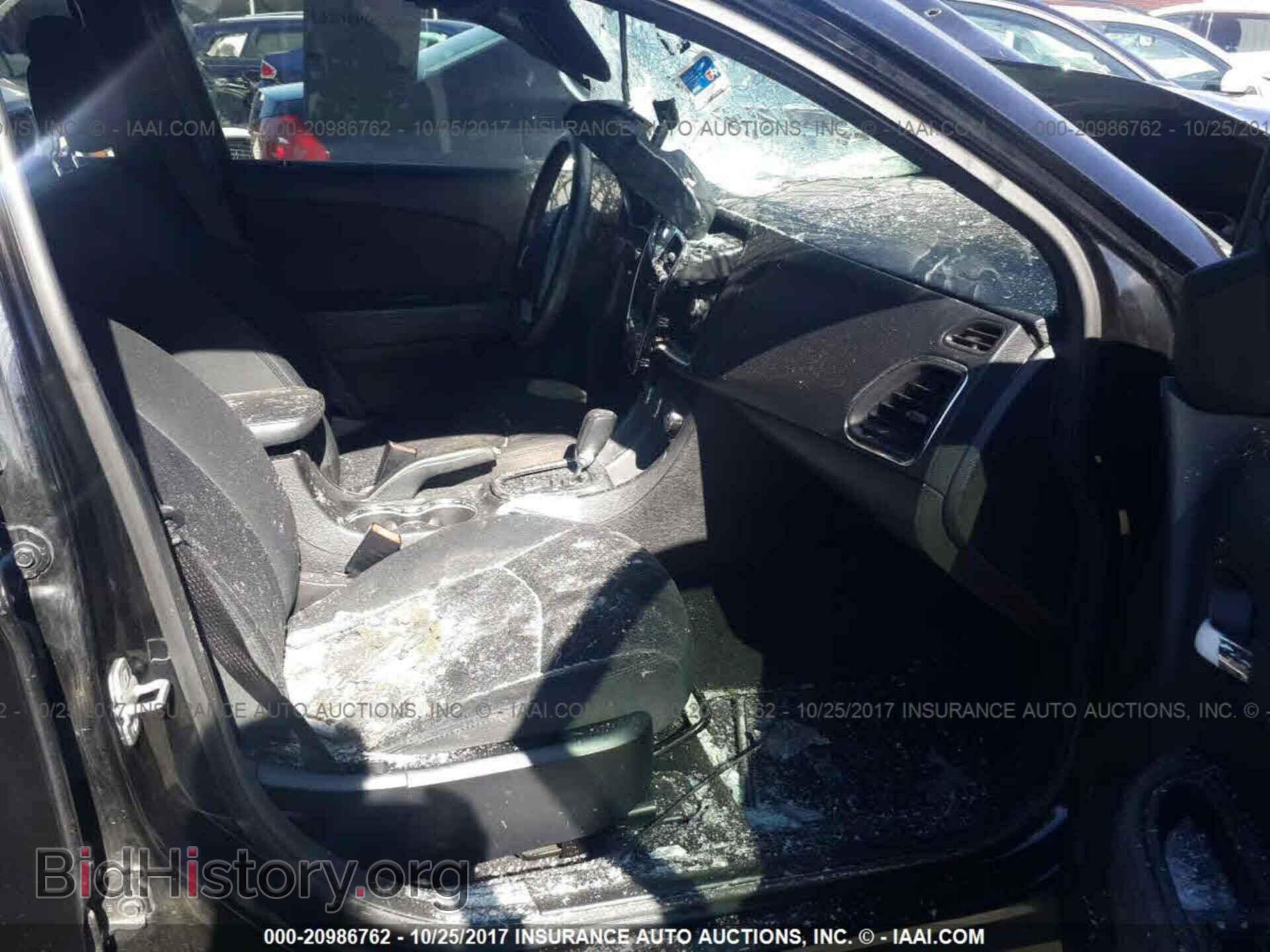 2012 Chrysler 200 - VIN: 1C3CCBBG2CN250698 - Фото 5