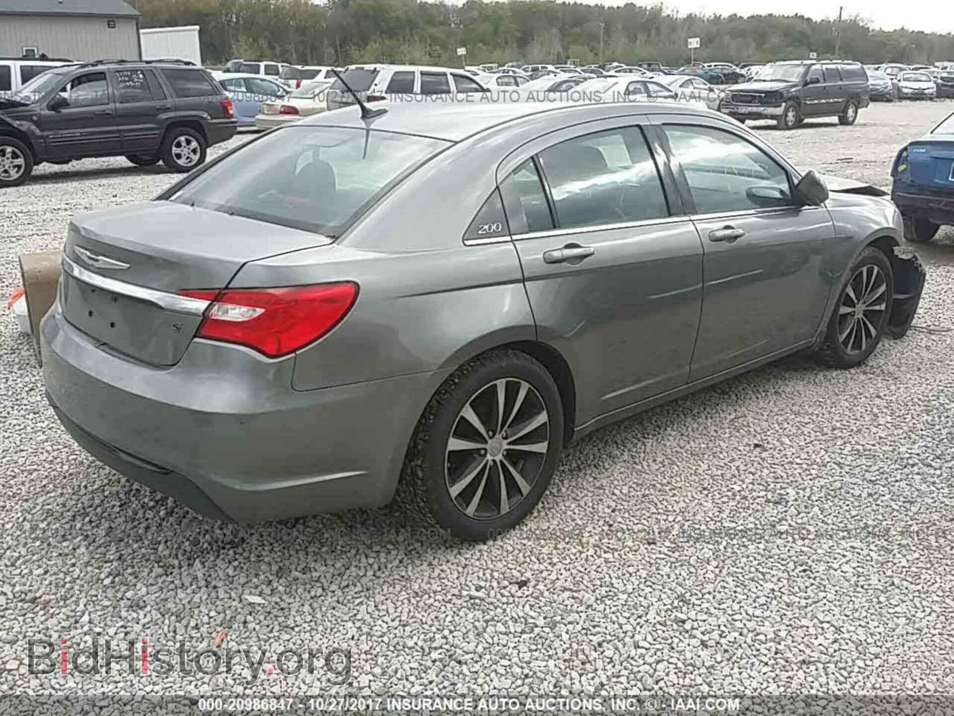 2013 Chrysler 200 - VIN: 1C3CCBCG0DN617257 - Фото 4