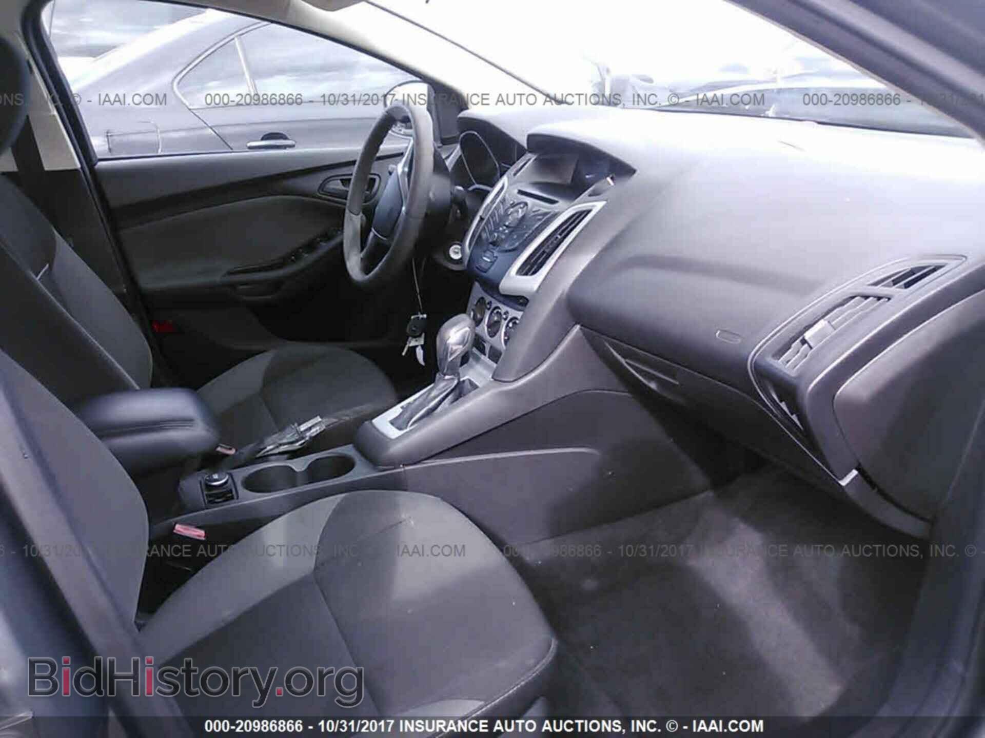 2012 Ford Focus - VIN: 1FAHP3F2XCL454211 - Photo 5