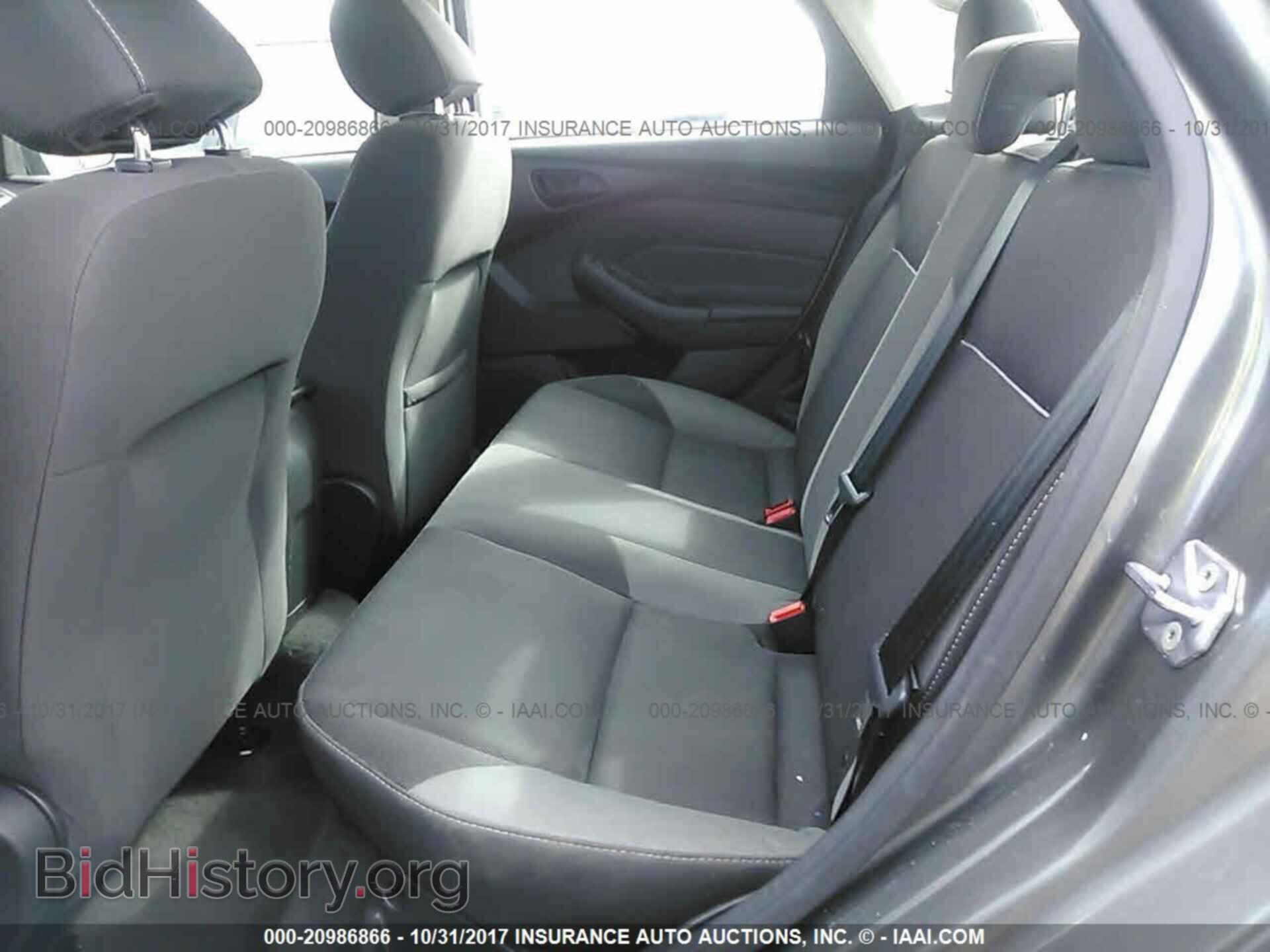 2012 Ford Focus - VIN: 1FAHP3F2XCL454211 - Photo 8