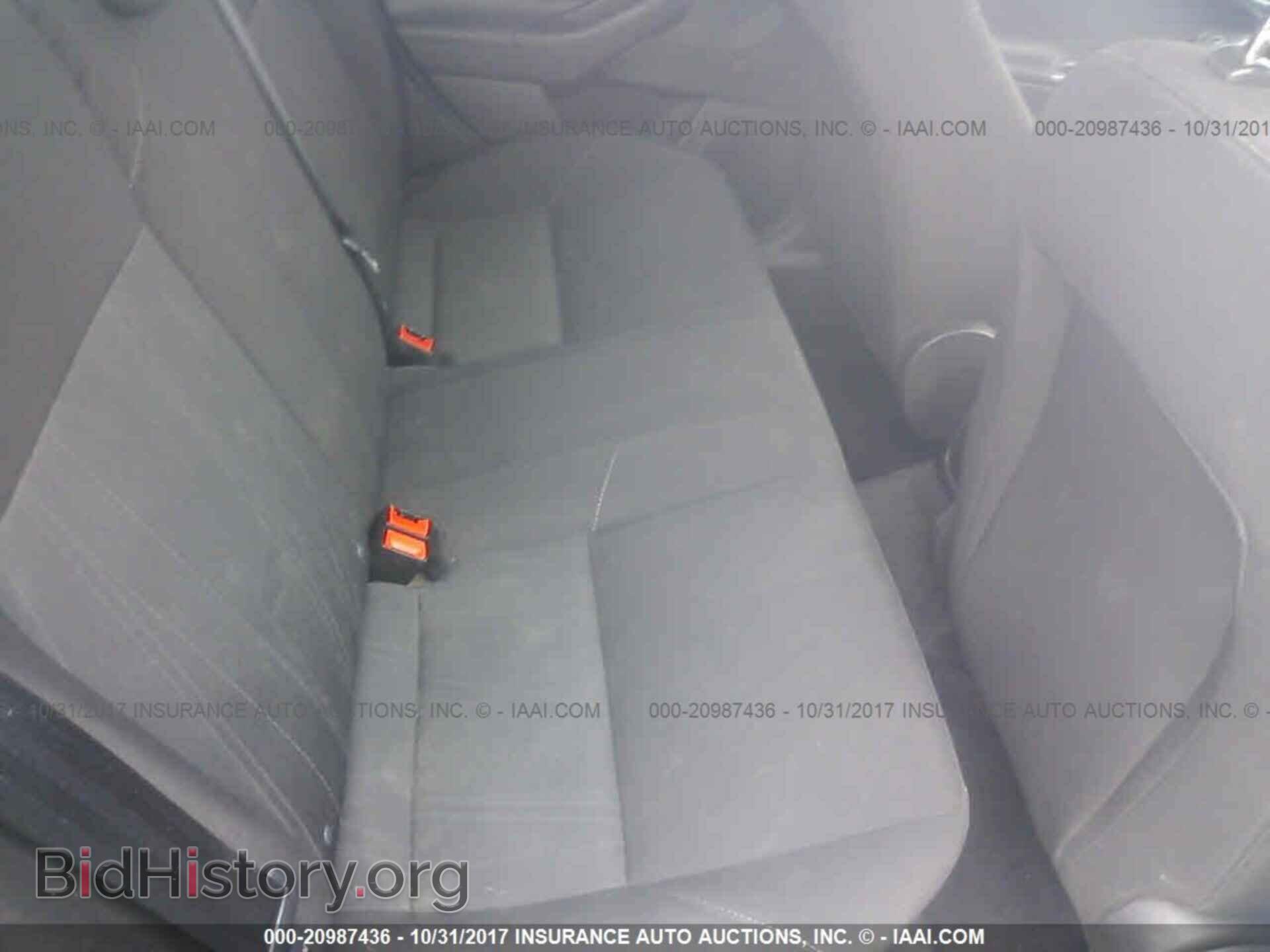 2016 Ford Focus - VIN: 1FADP3E2XGL404883 - Photo 8