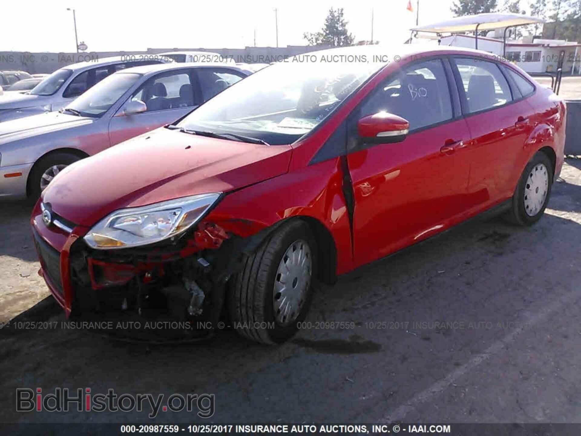 2013 Ford Focus - VIN: 1FADP3F26DL145240 - Photo 2