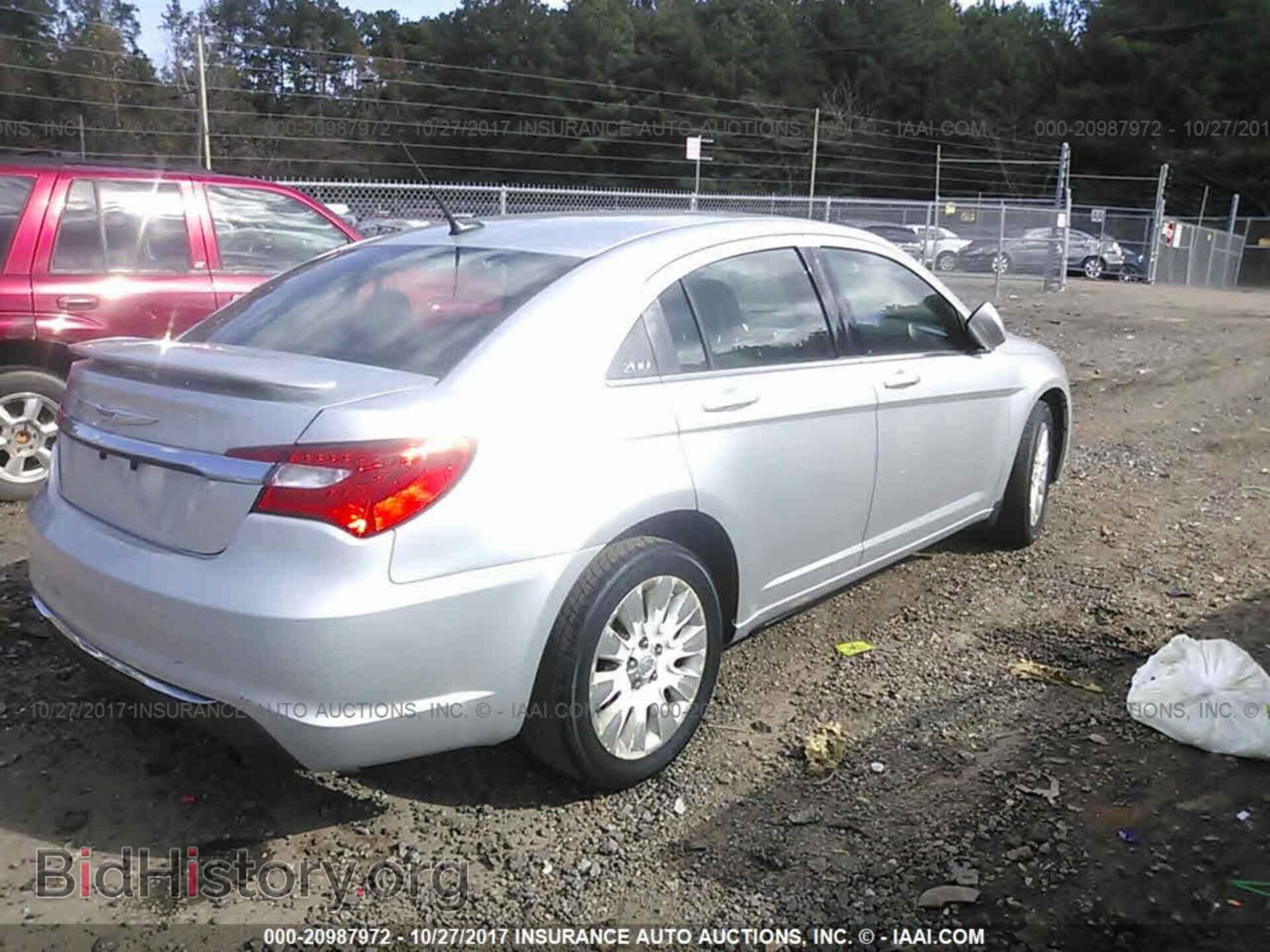 2011 Chrysler 200 - VIN: 1C3BC4FB0BN522010 - Photo 4