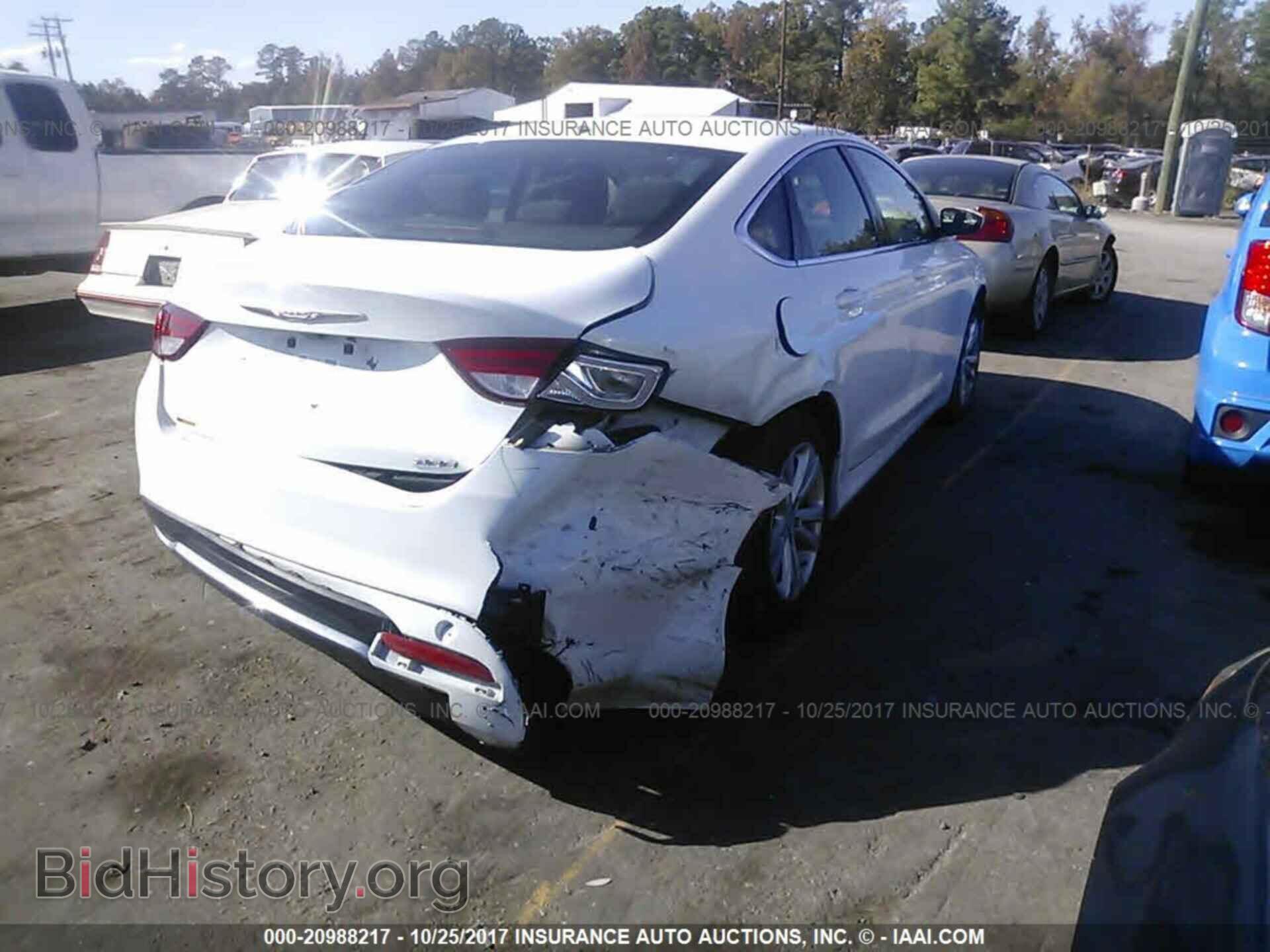 2015 Chrysler 200 - VIN: 1C3CCCAB2FN632617 - Photo 4