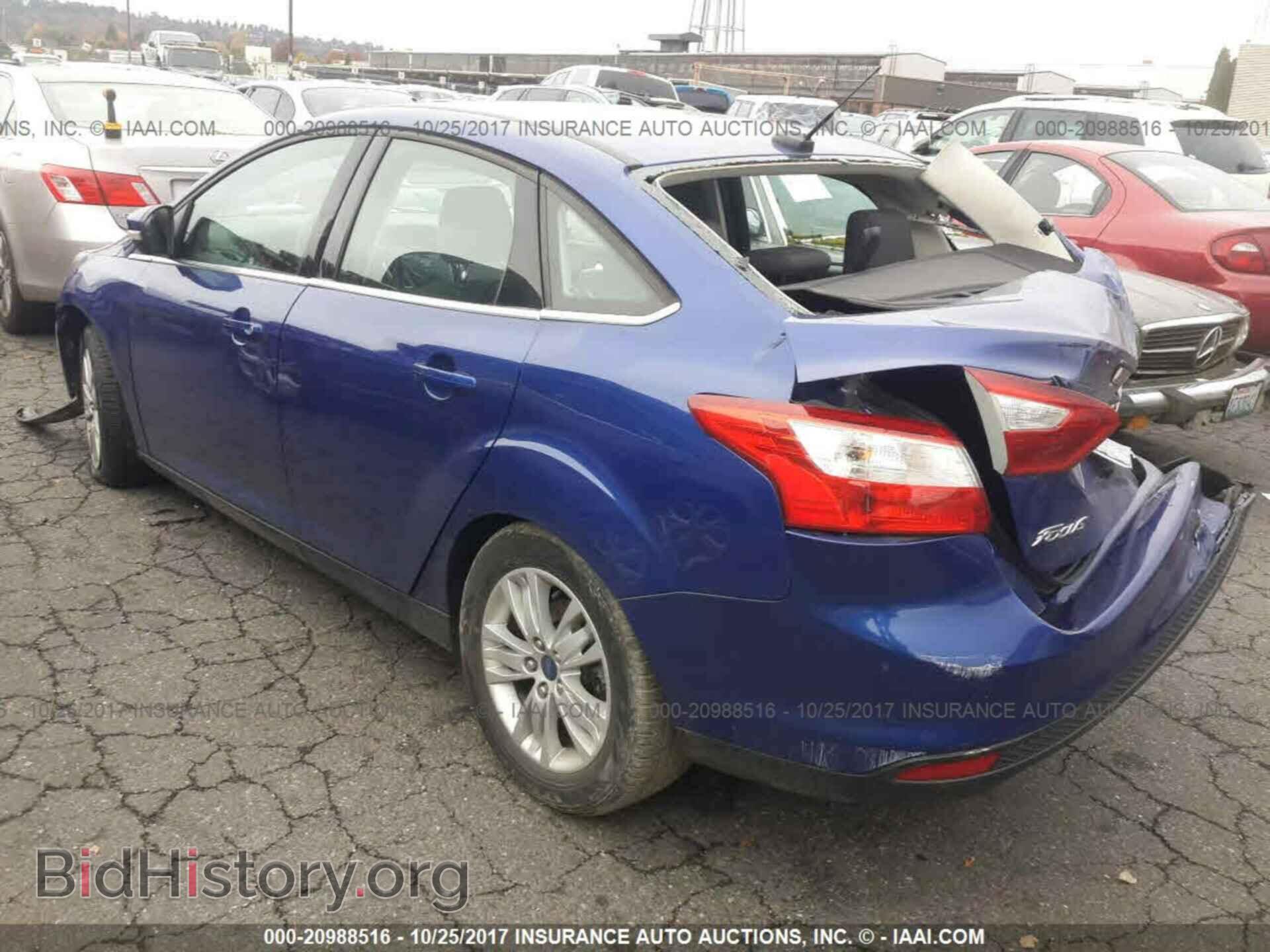 2012 Ford Focus - VIN: 1FAHP3H22CL228242 - Photo 3