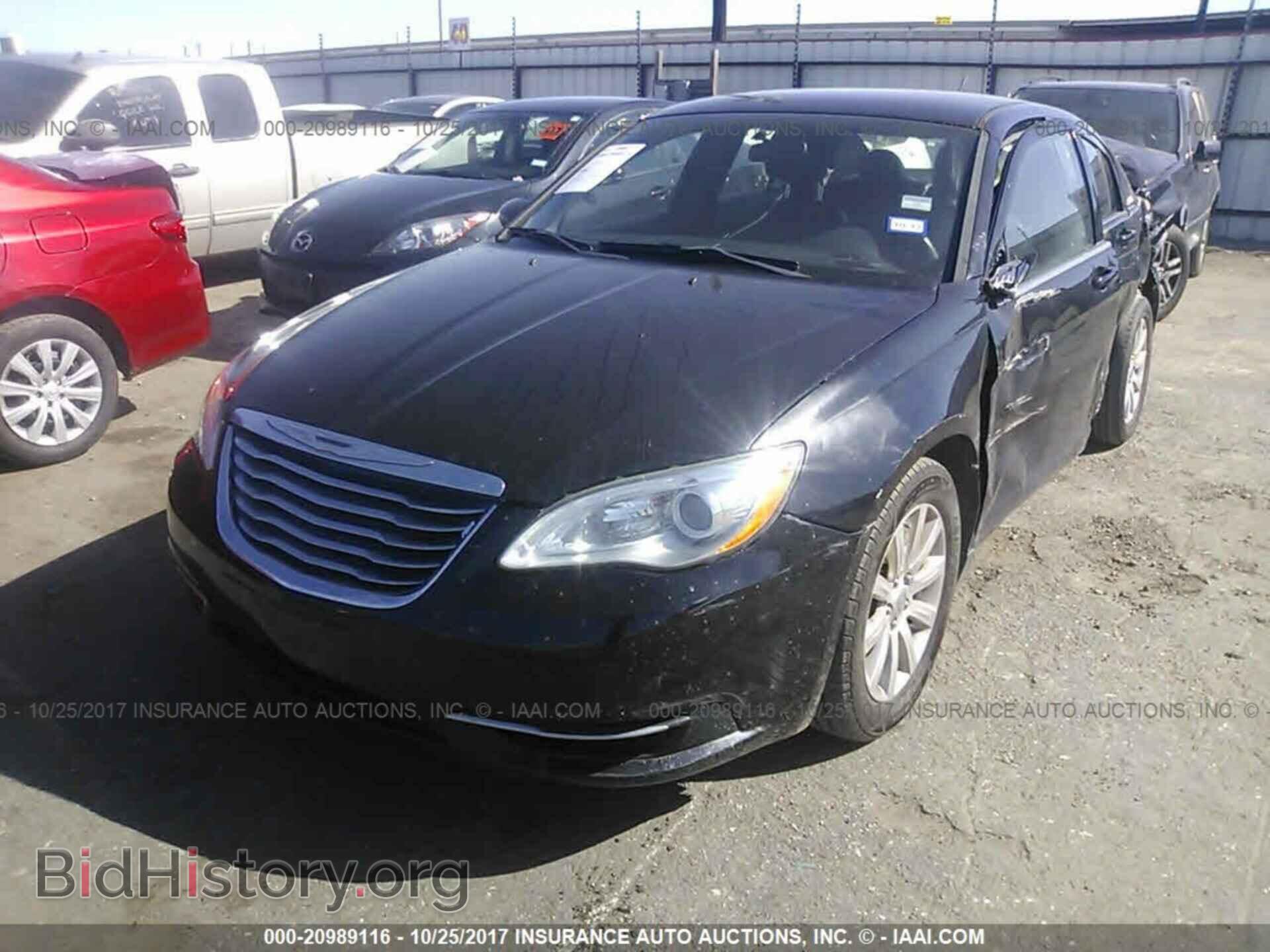 2013 Chrysler 200 - VIN: 1C3CCBBG8DN658799 - Photo 2