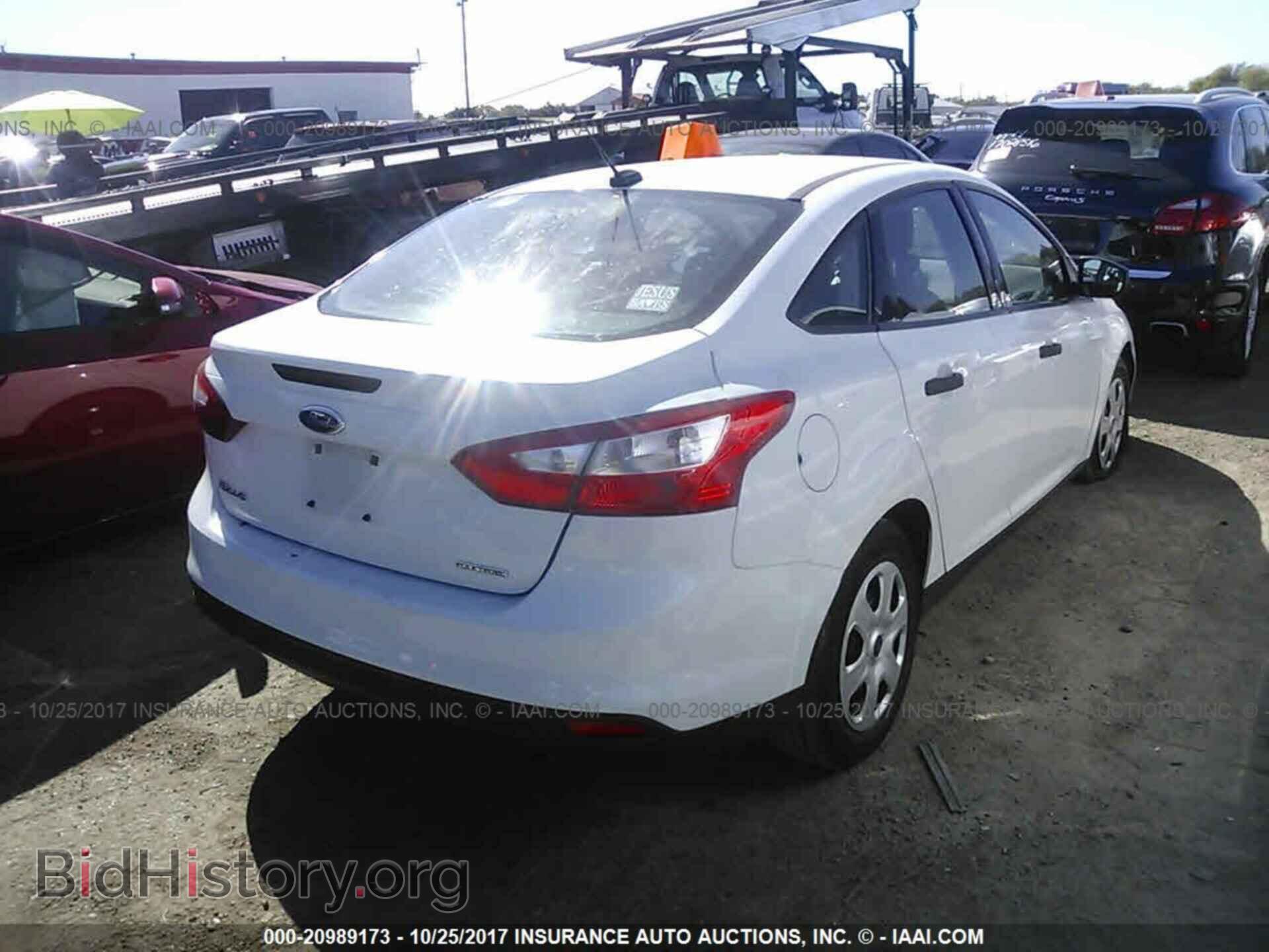 2013 Ford Focus - VIN: 1FADP3E28DL306933 - Photo 4