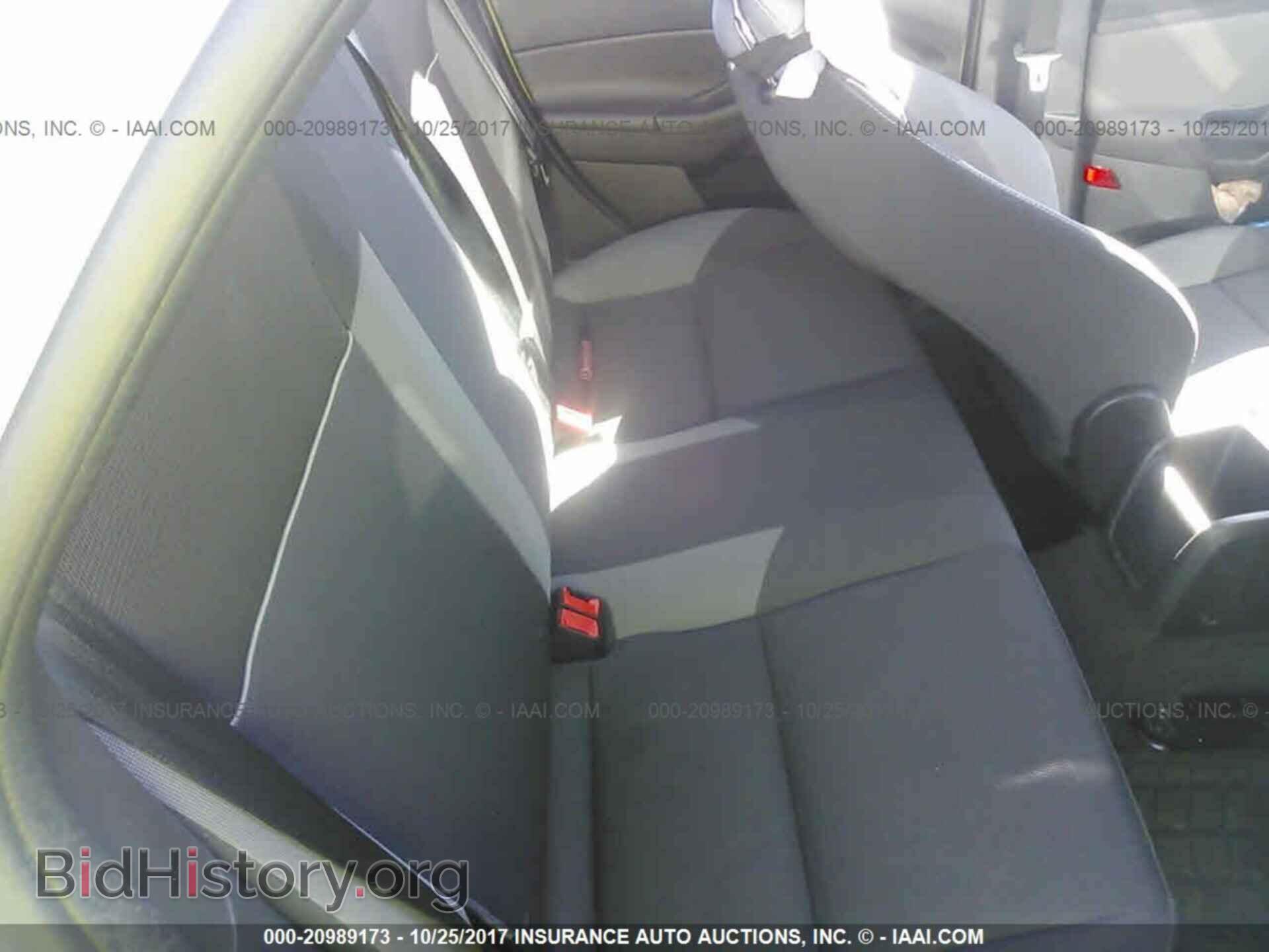 2013 Ford Focus - VIN: 1FADP3E28DL306933 - Photo 8