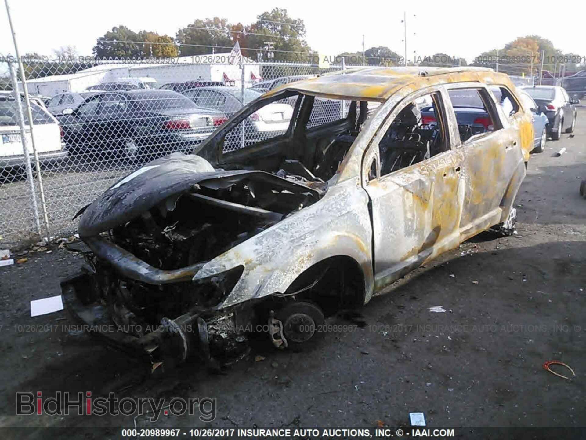 2011 Dodge Journey - VIN: 3D4PH1FG3BT516749 - Фото 2