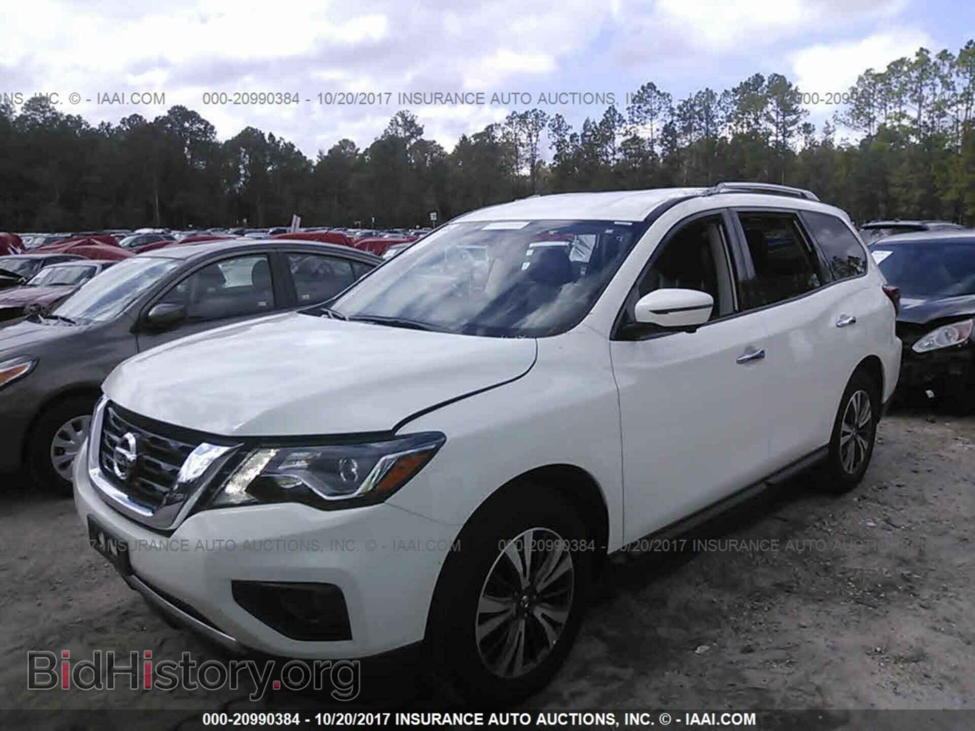 2017 Nissan Pathfinder - VIN: 5N1DR2MM3HC680451 - Фото 2